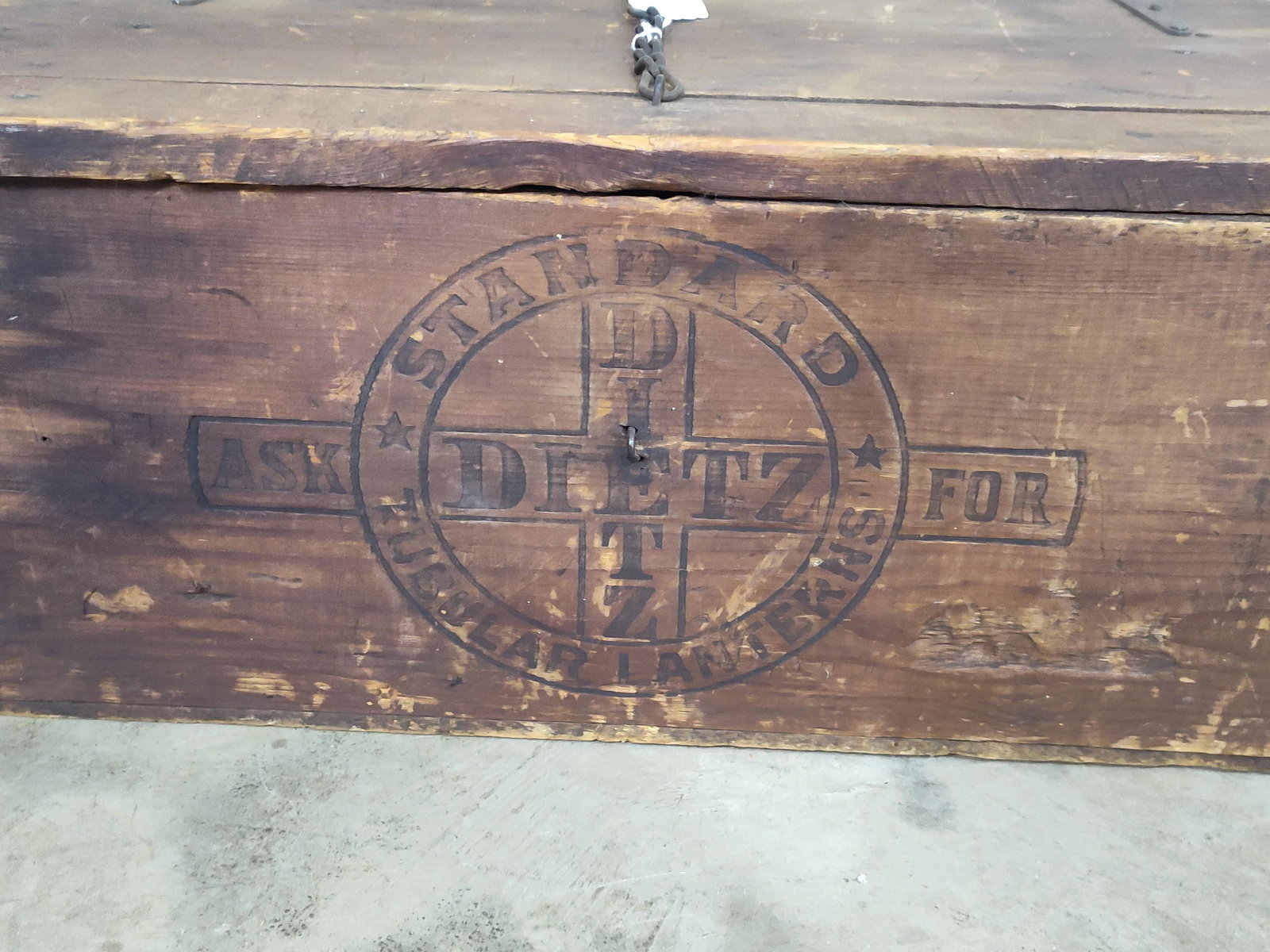 Dietz Lanterns Shipping Box - 2