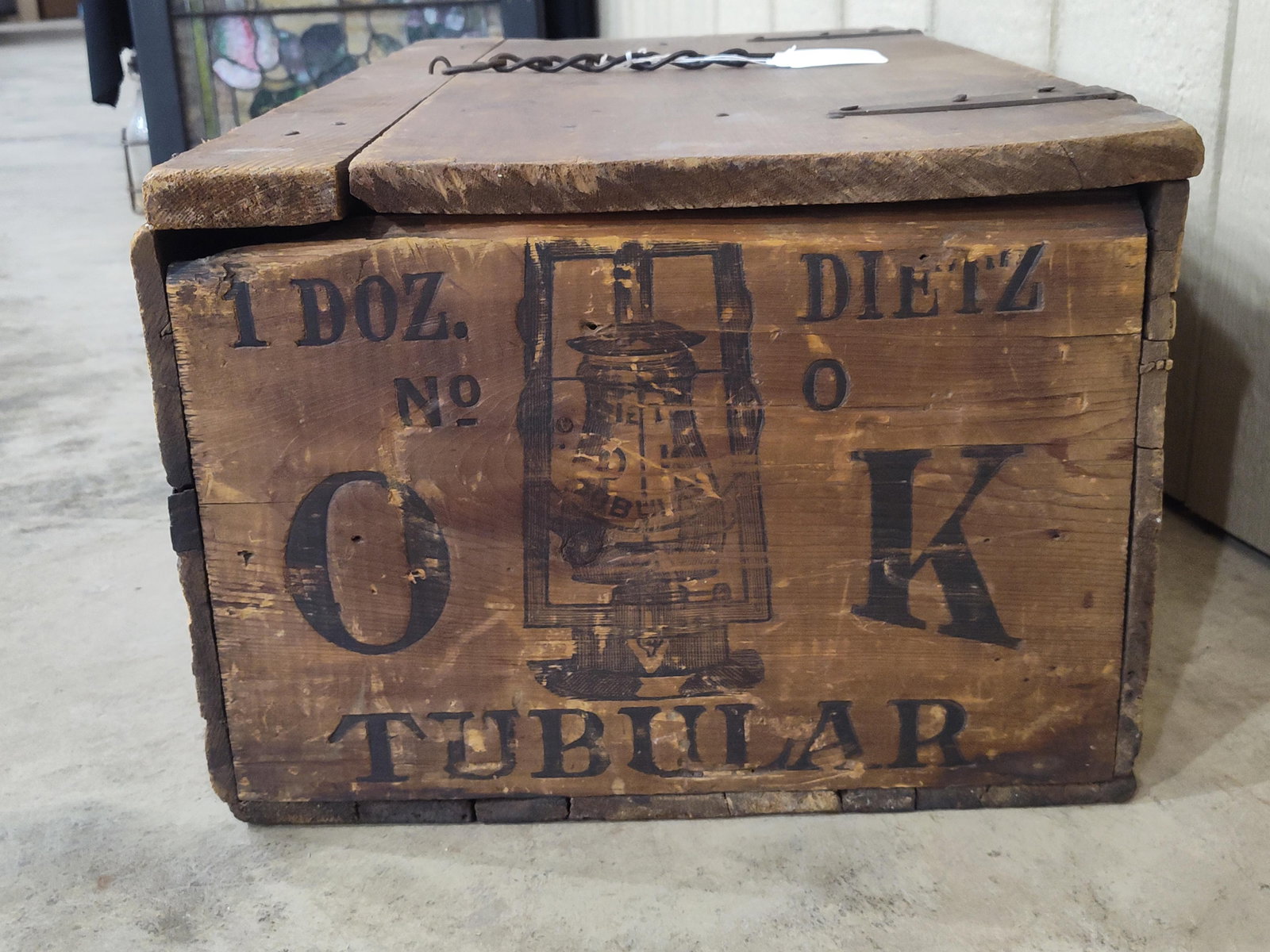 Dietz Lanterns Shipping Box - 3