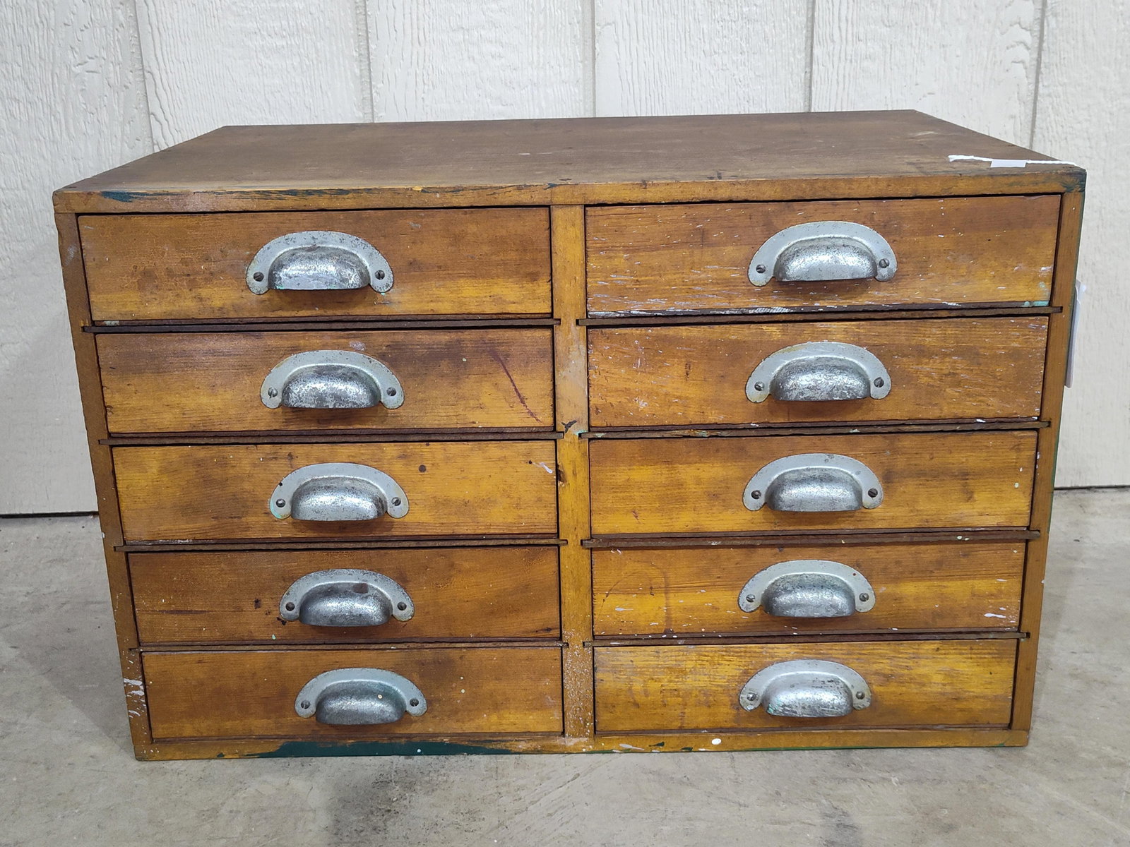 Country Store 10-drw Apothecary cabinet (1 of 10)