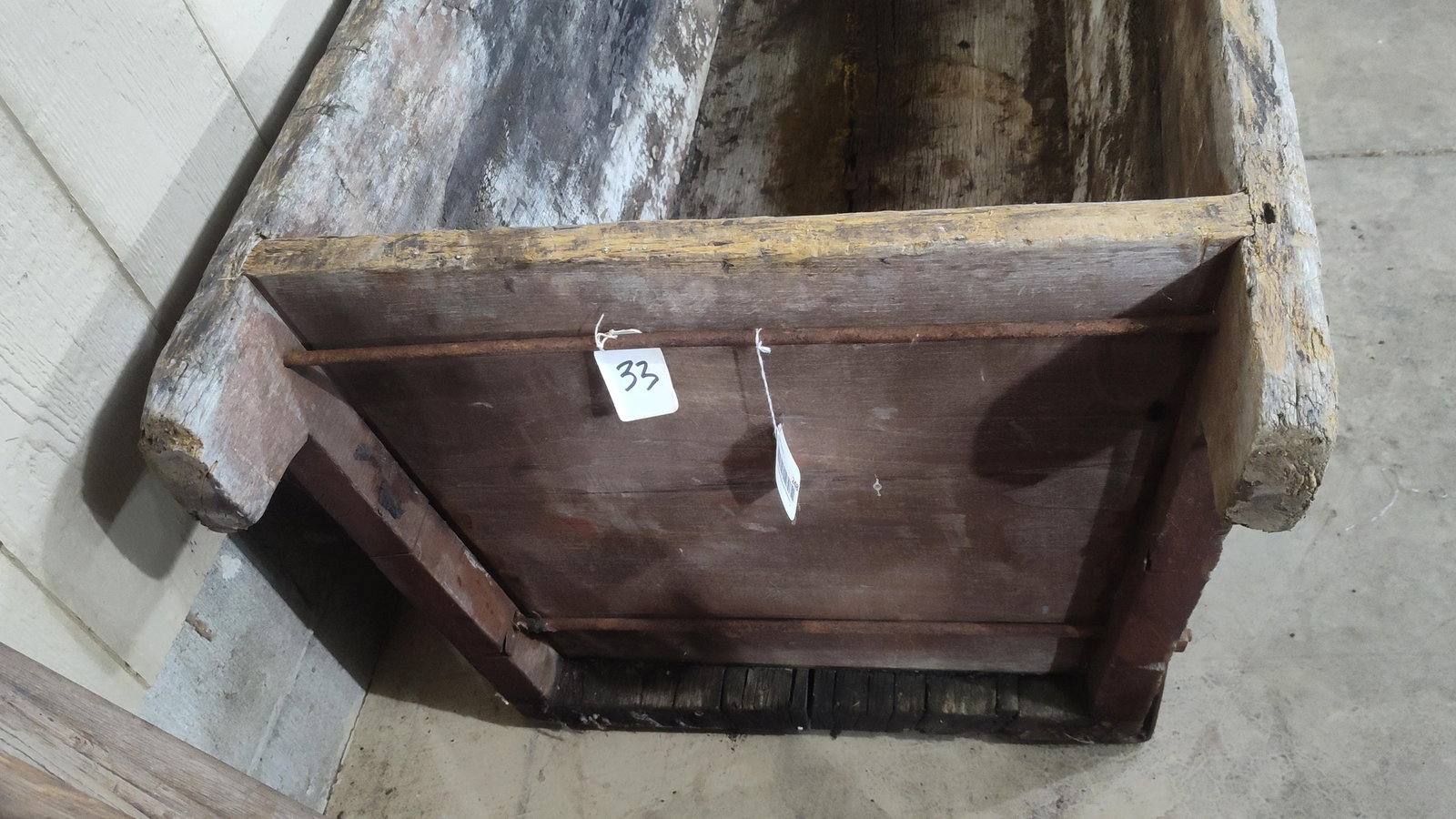 Large primitive scalding trough - 5
