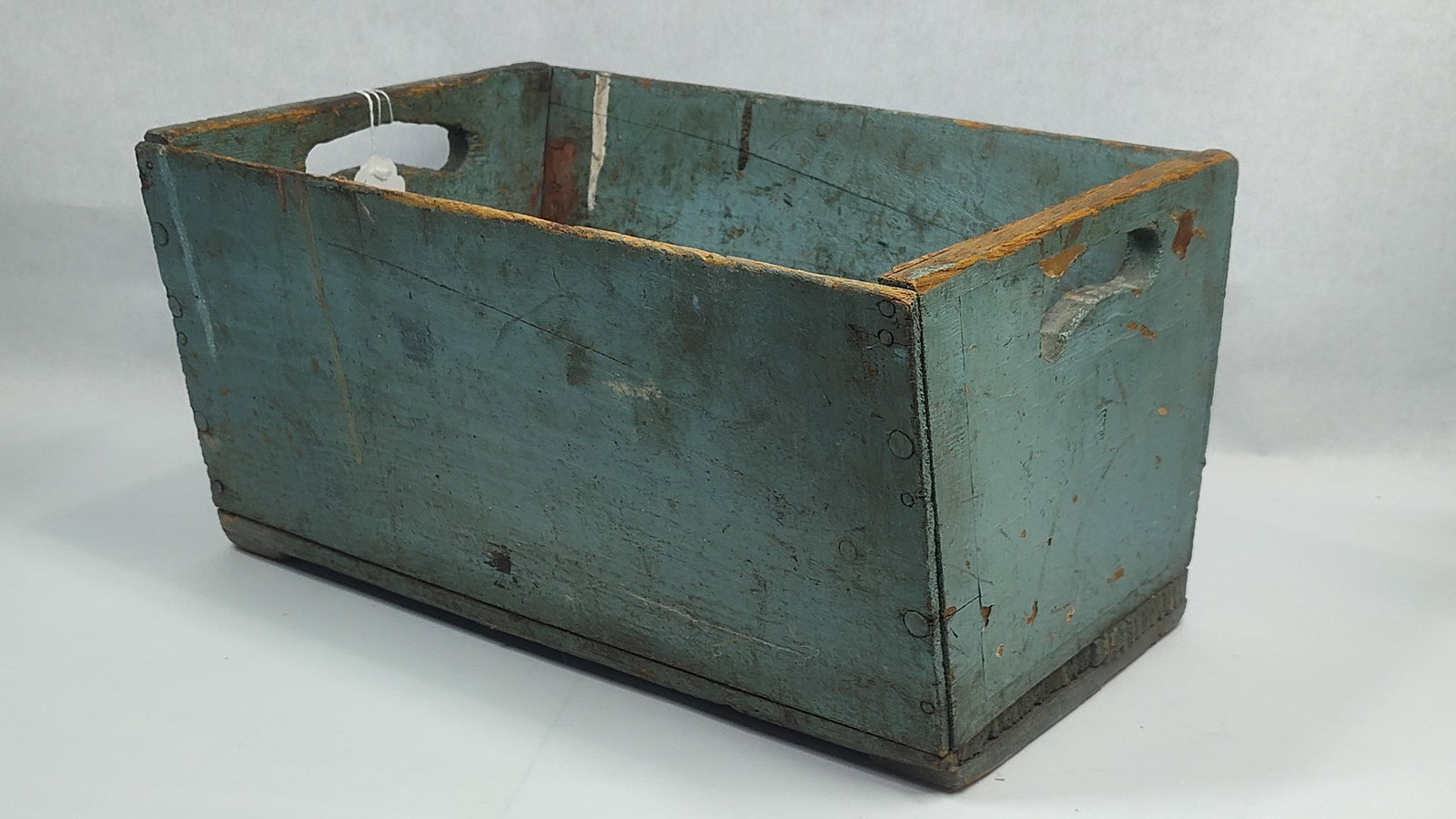 Robins Egg Blue Painted Wooden Box: With excellent original paint!! 16.5in long 10.5in wide 8.5in tall.