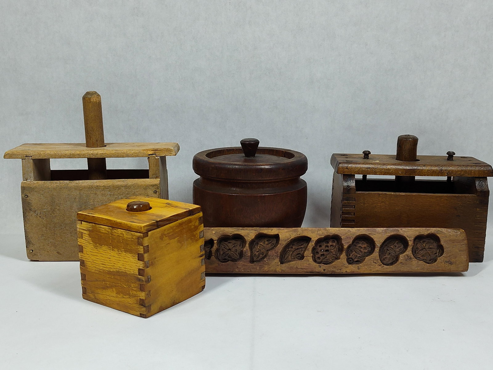 Butter Molds & Tobacco Jar (1 of 11)