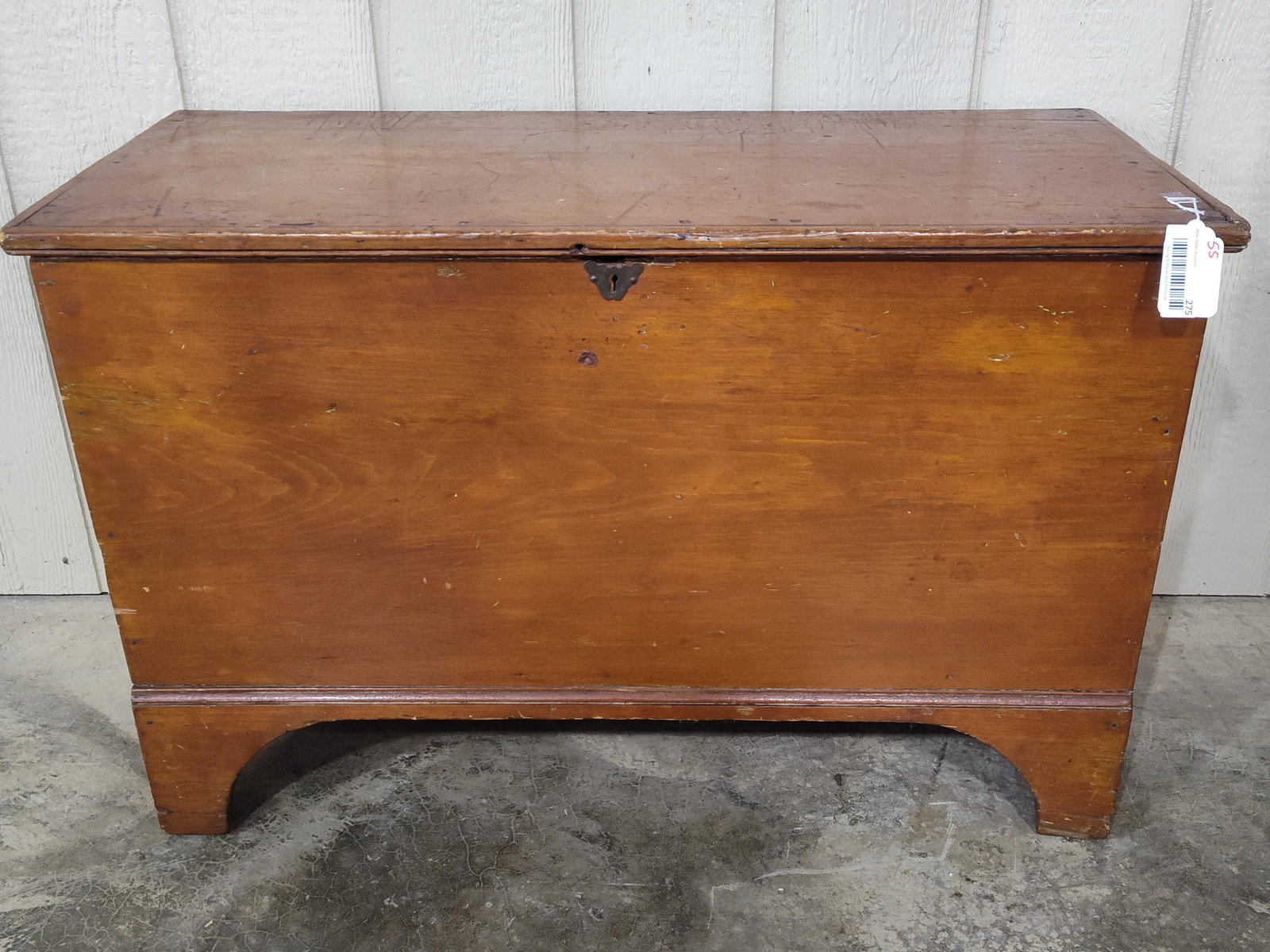 Early American Pine Blanket Chest (1 of 6)