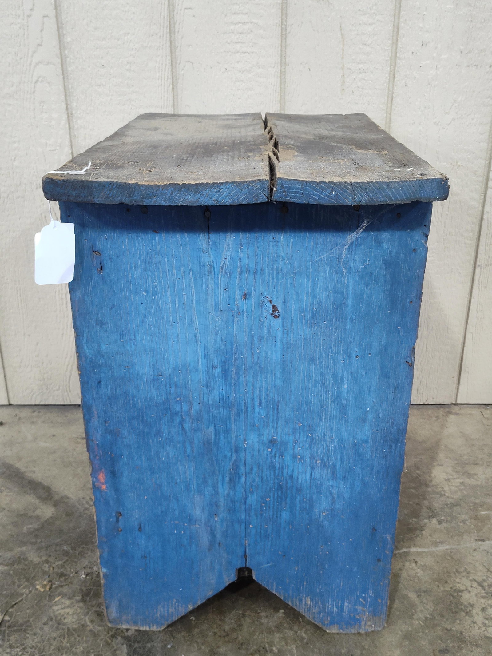 Small Painted 2-Door Cabinet - 6