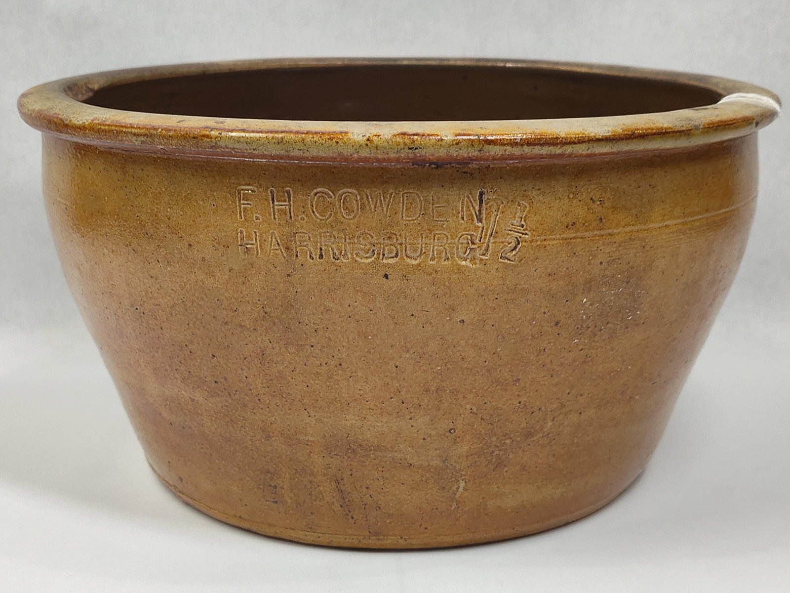 F.H. Cowden 1 1/2gal Stoneware Batter Bowl: Harrisburg, PA. Great condition!! 11.5in diameter 6in tall.