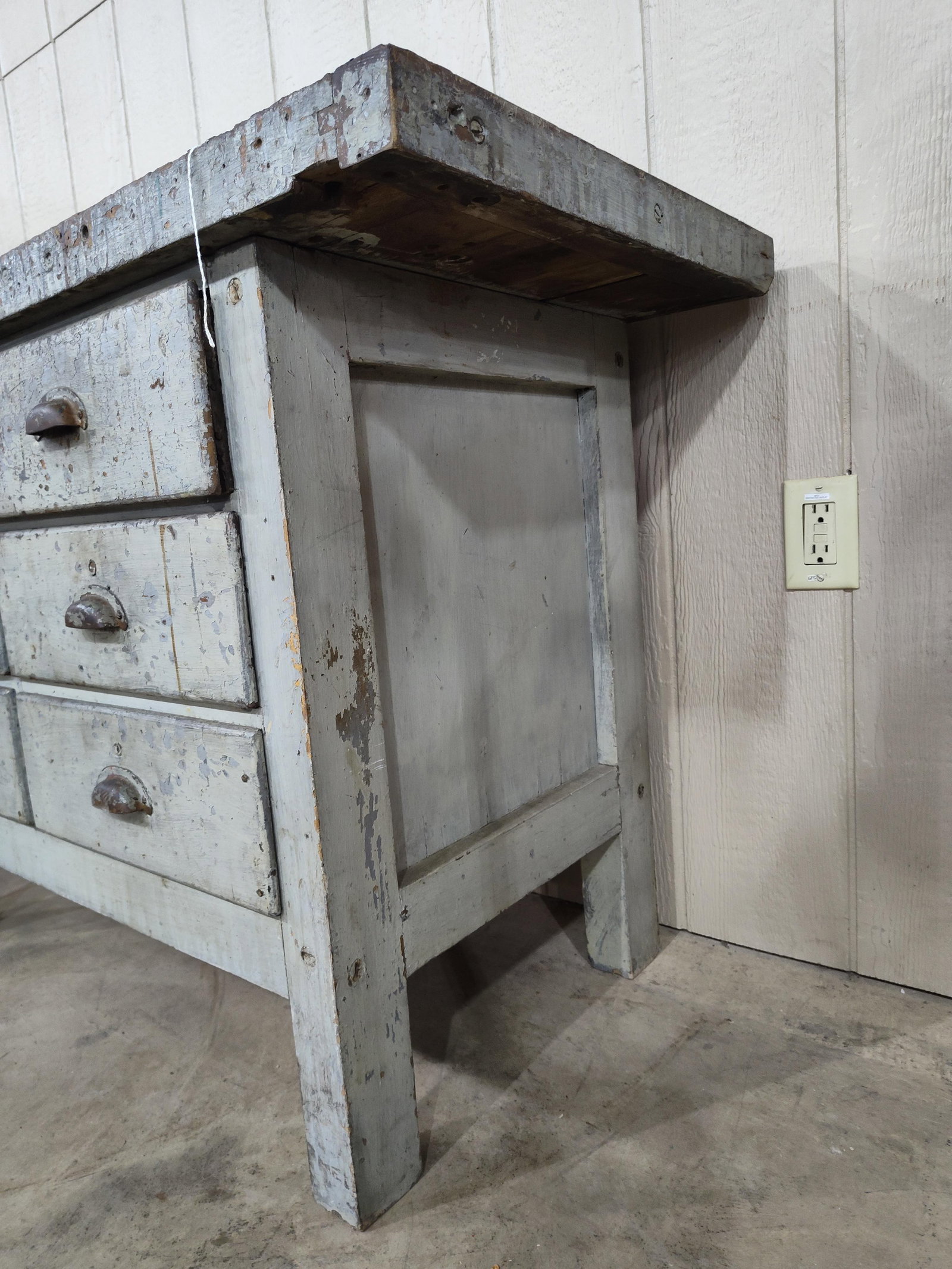Great Painted 5-drw Workbench - 10