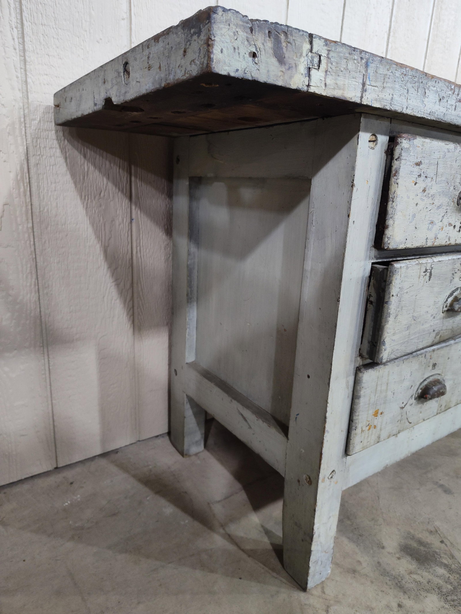 Great Painted 5-drw Workbench - 11