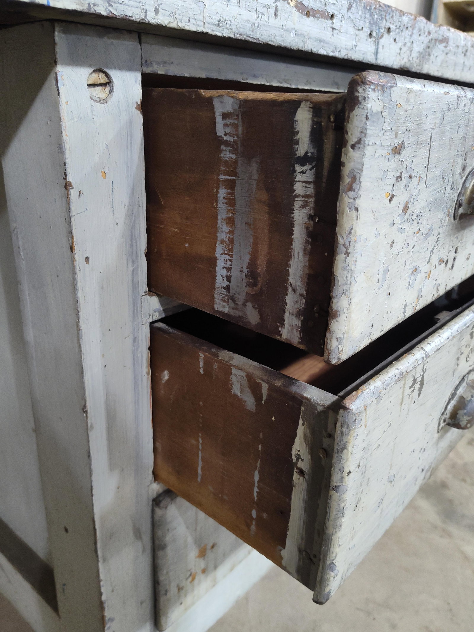 Great Painted 5-drw Workbench - 9