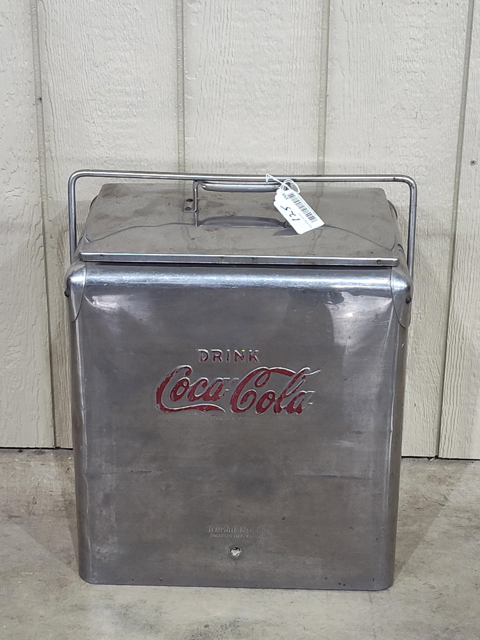 1940s-50s TempRite Mfg Co Coca-Cola cooler: Stainless steel cooler with interior tray. Is missing drain plug. Shows some scuffing and a few minor dents but overall in good condition! 17in long 12in wide 19in tall.