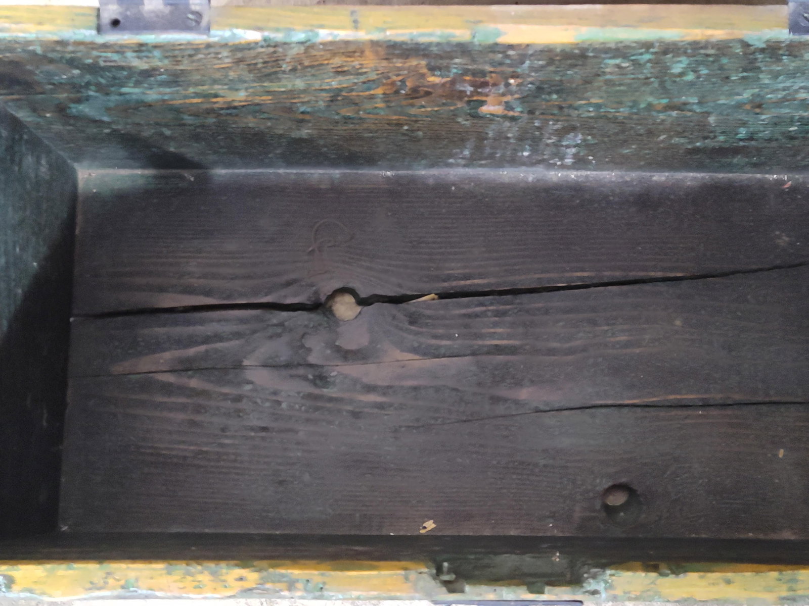 Early Dovetailed Mustard Trunk - 4