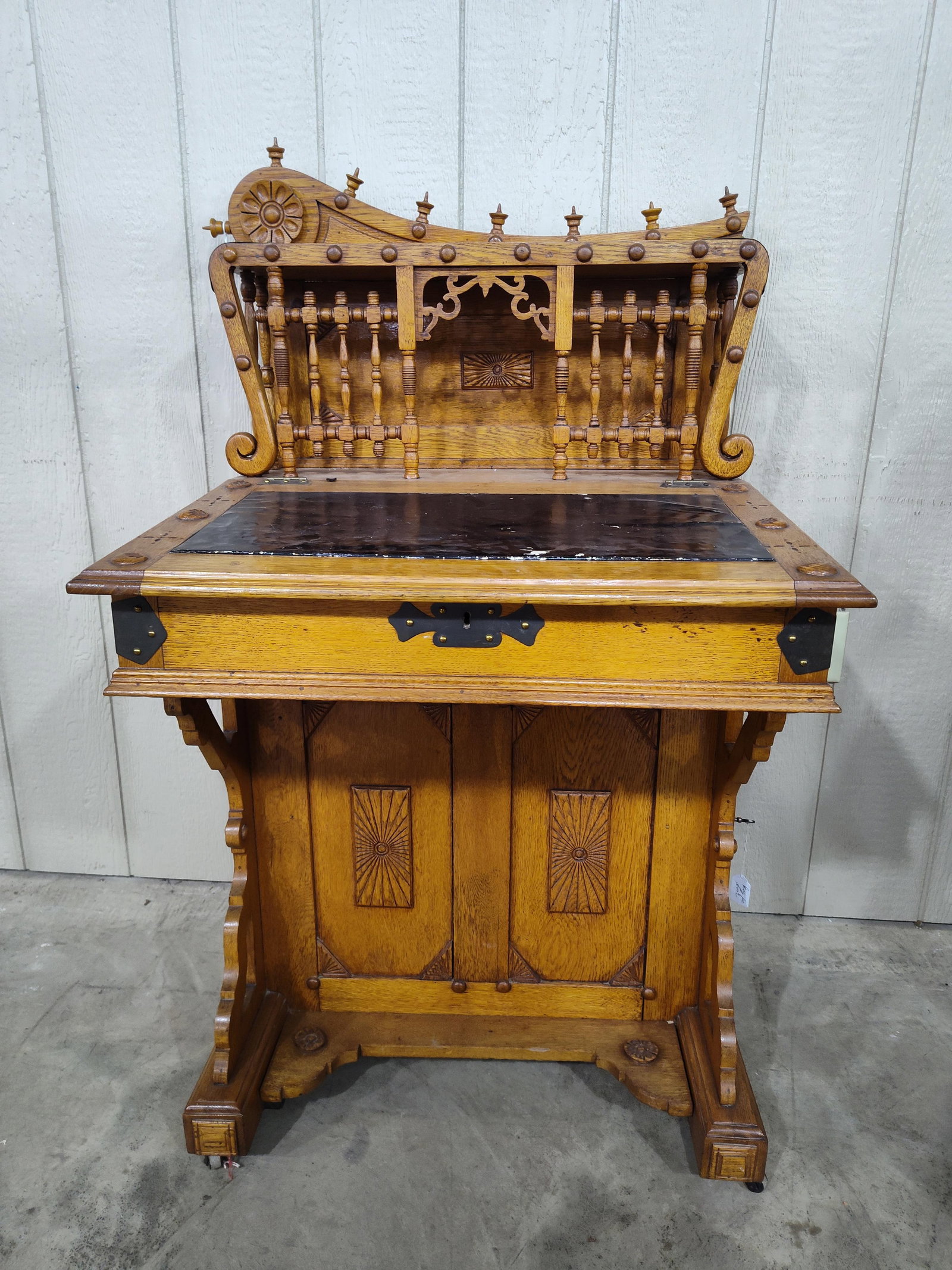 Great Victorian Style Davenport Writing Desk (1 of 15)