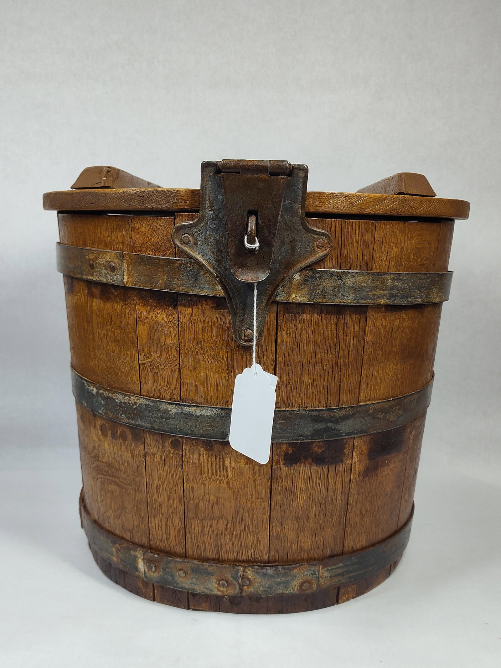 Antique Butter Keg w/ hinged latch cover: Iron banded firkin style bucket with hinged latch lid in nice condition! 15in diameter 14in tall.