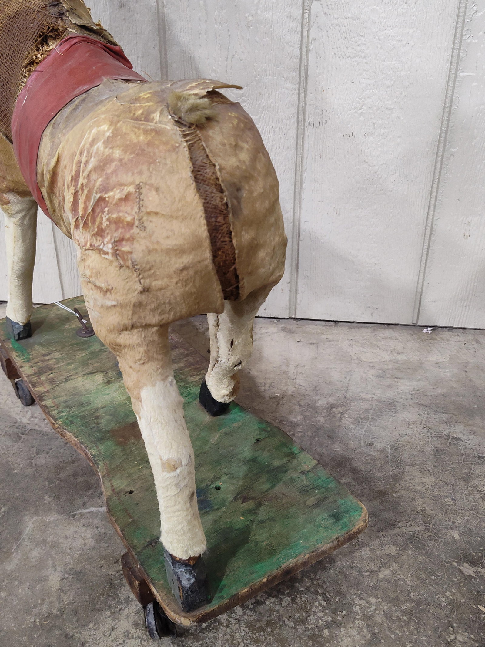 Early Primitive Horse Pull Toy - 5