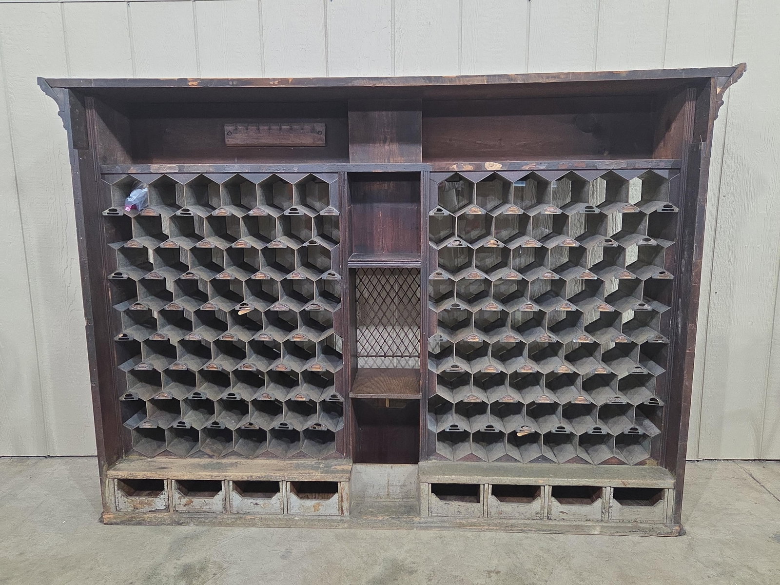 Outstanding Mail Delivery Postal Cabinet - 13