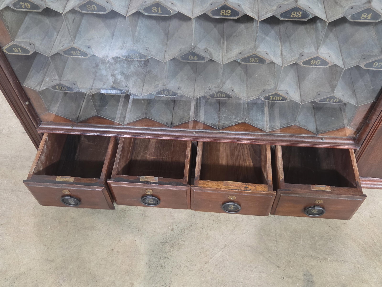 Outstanding Mail Delivery Postal Cabinet - 4