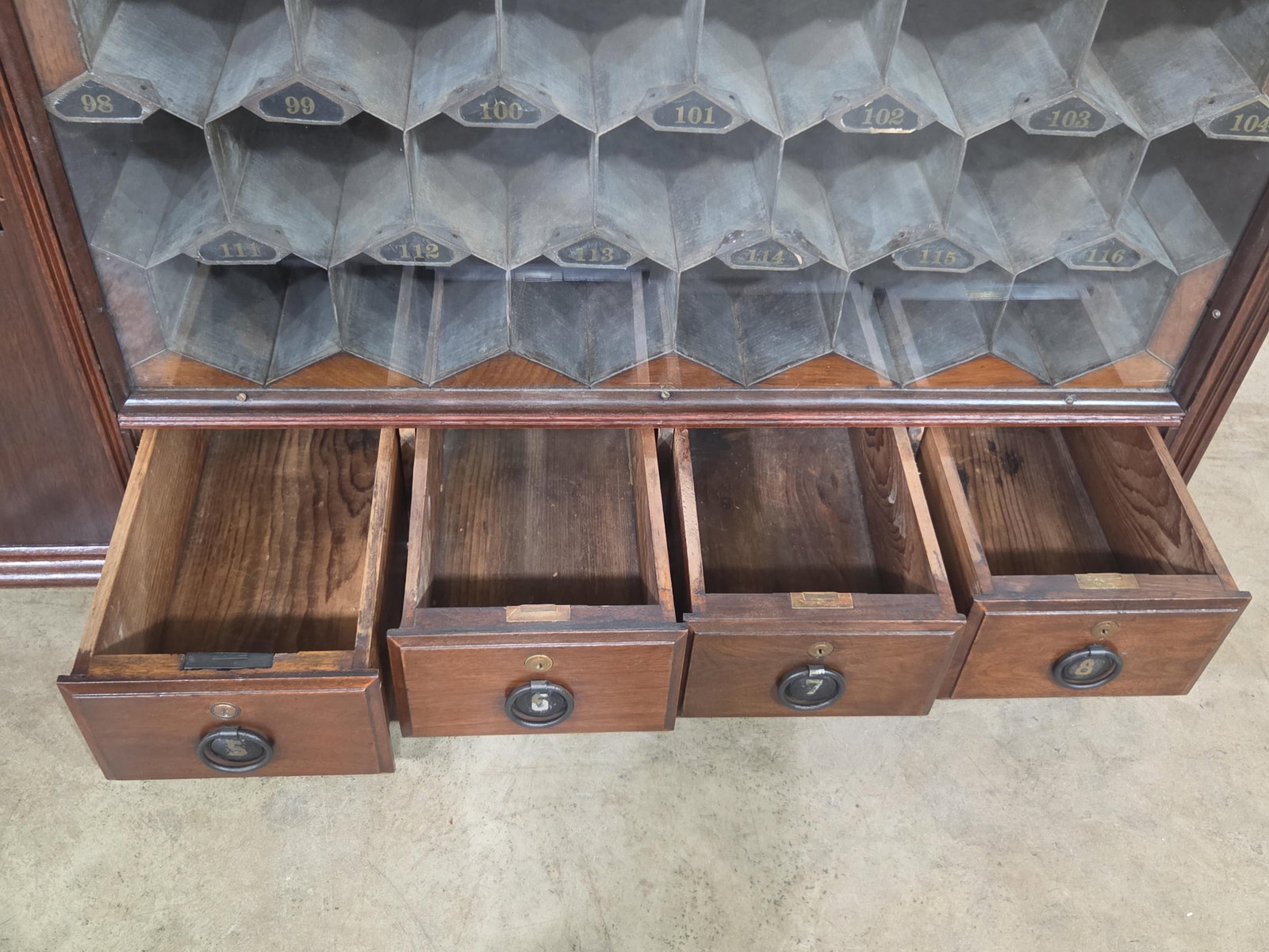 Outstanding Mail Delivery Postal Cabinet - 6