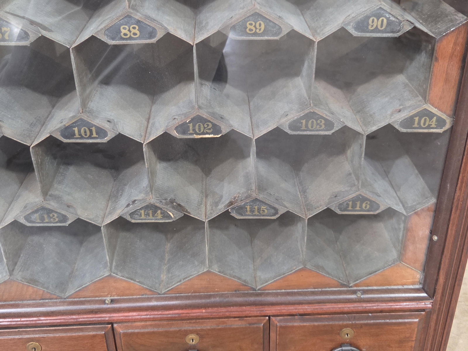 Outstanding Mail Delivery Postal Cabinet - 7