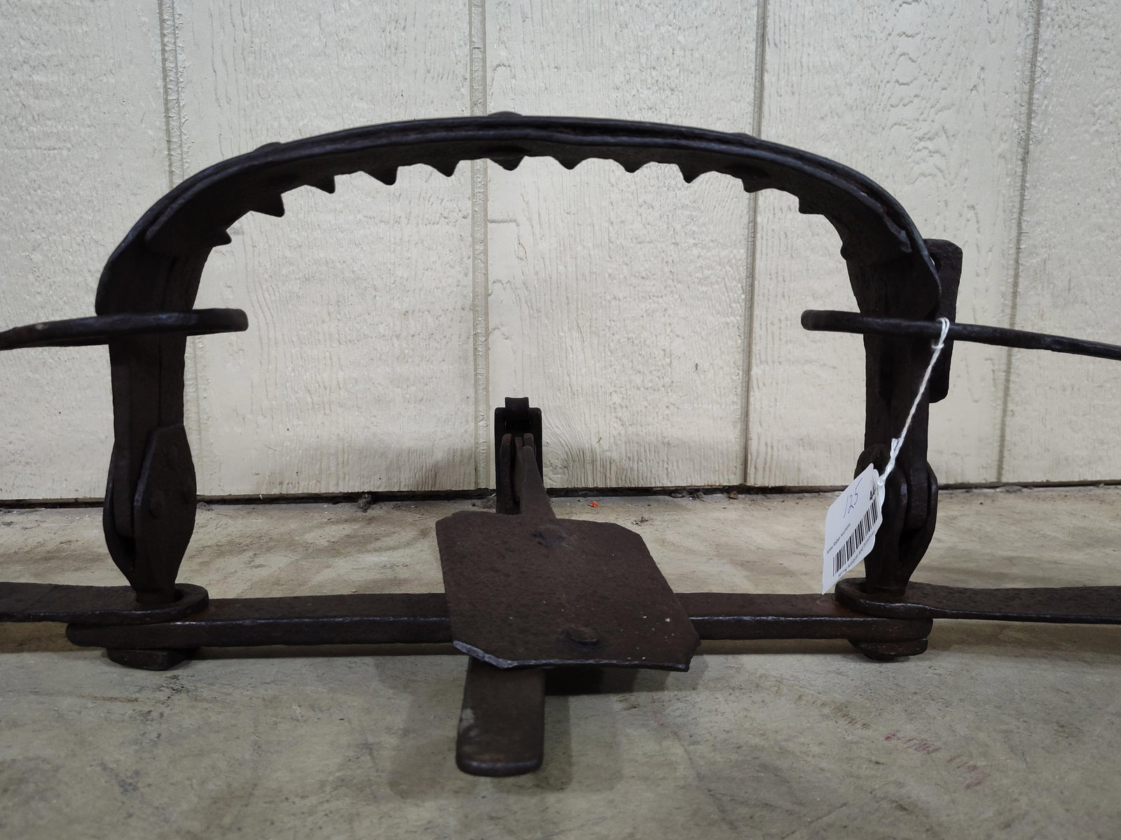 Early Unmarked Primitive Bear Trap - 2