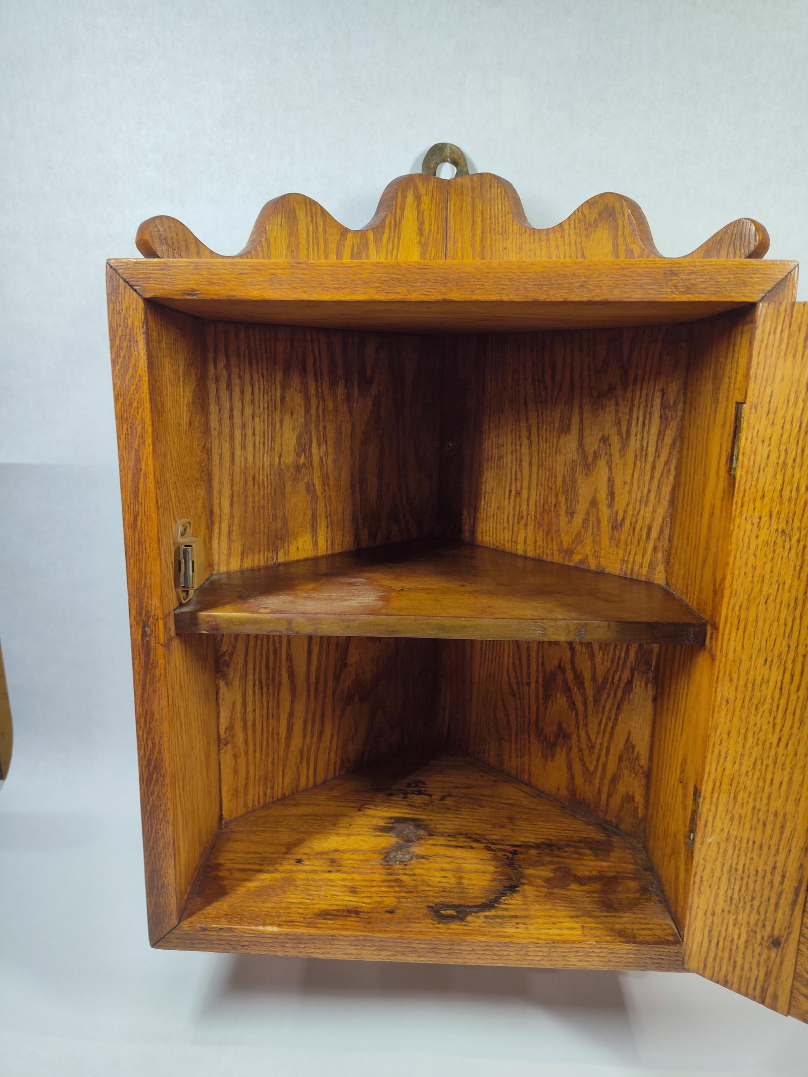 Small Oak Hanging Corner Cabinet - 3