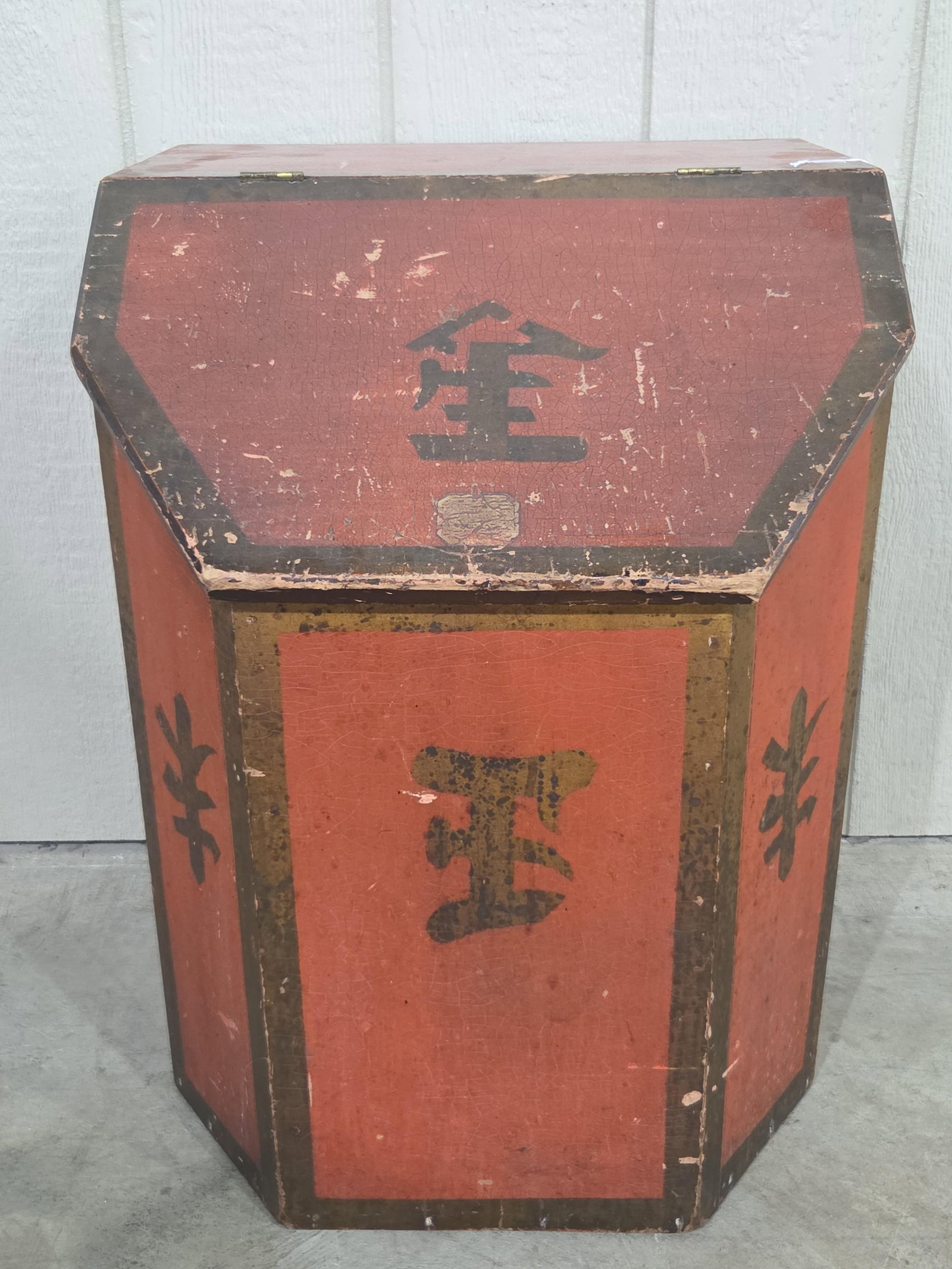 Nice Painted Tea Box: With great crackled paint!! 18.5in wide 18.5in deep 25in tall.