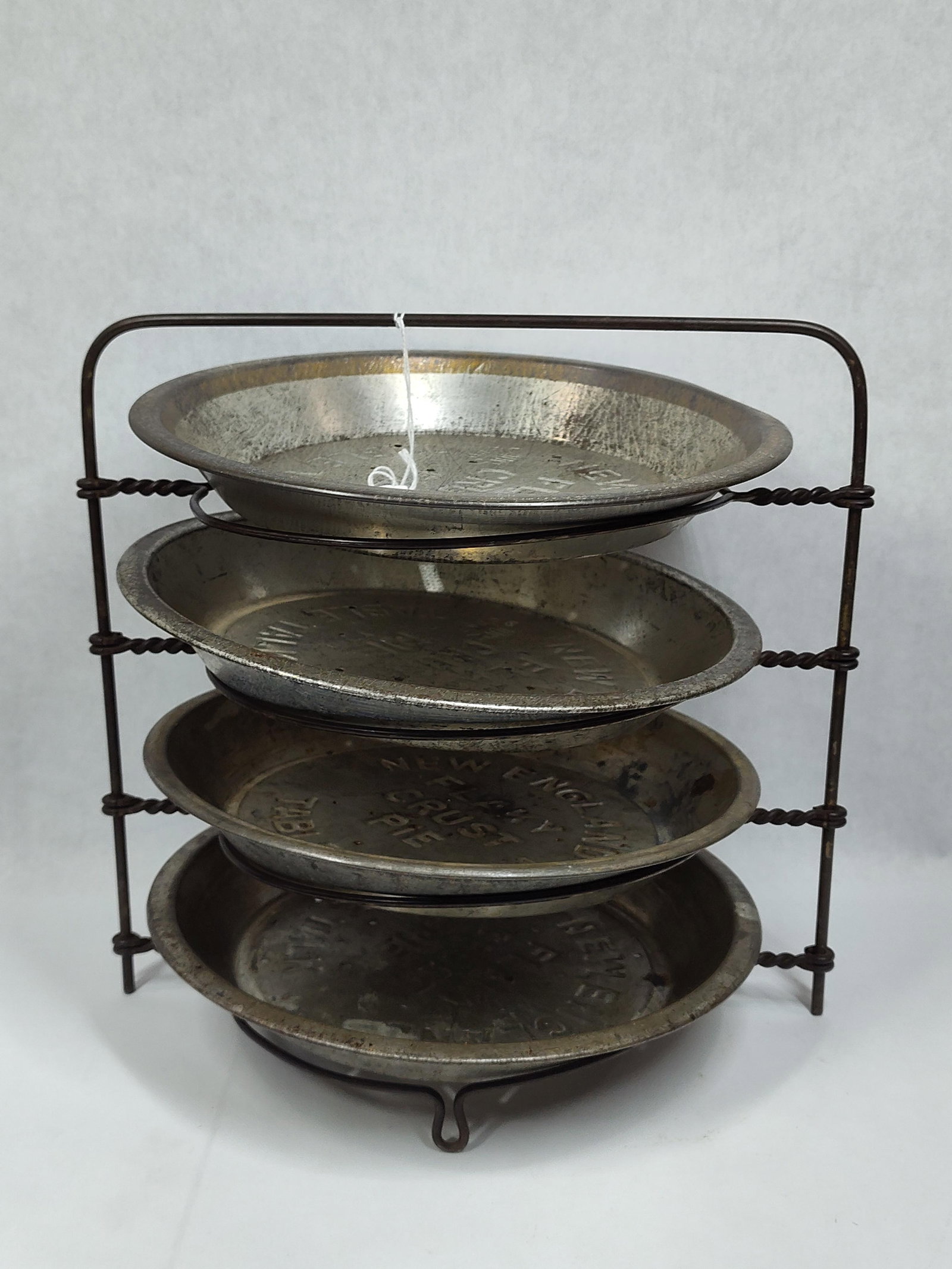 New England Table Talk Flaky Crust Pie Stacker & Pans (1 of 5)