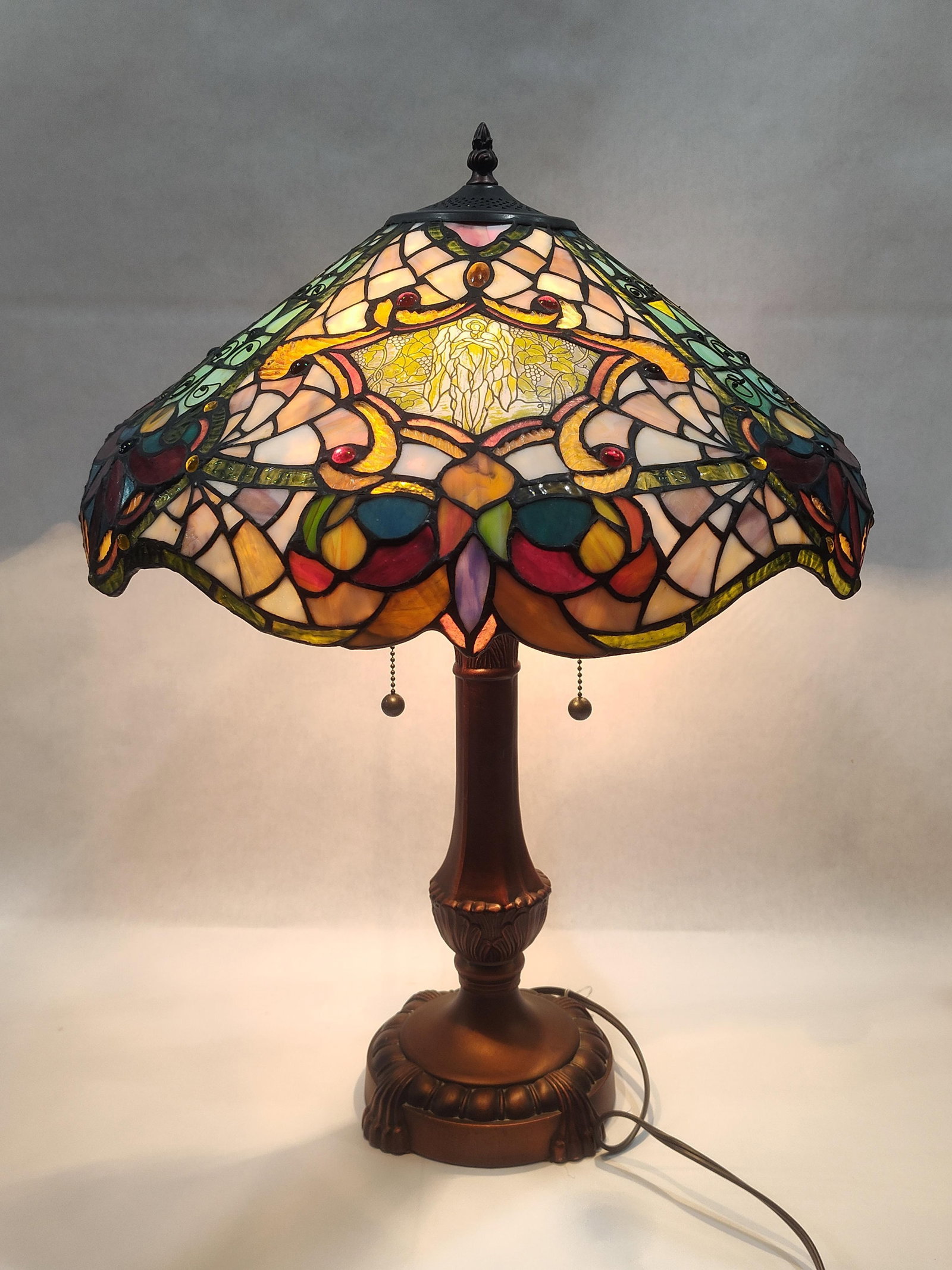 Victorian Tiffany Style Stained Glass Table Lamp (1 of 6)