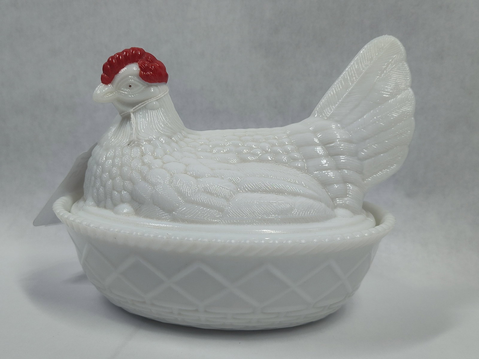 VTG West Moreland White Milk Glass Hen on Nest Covered Dish: Good vintage condition full size measuring 7.5 in L 