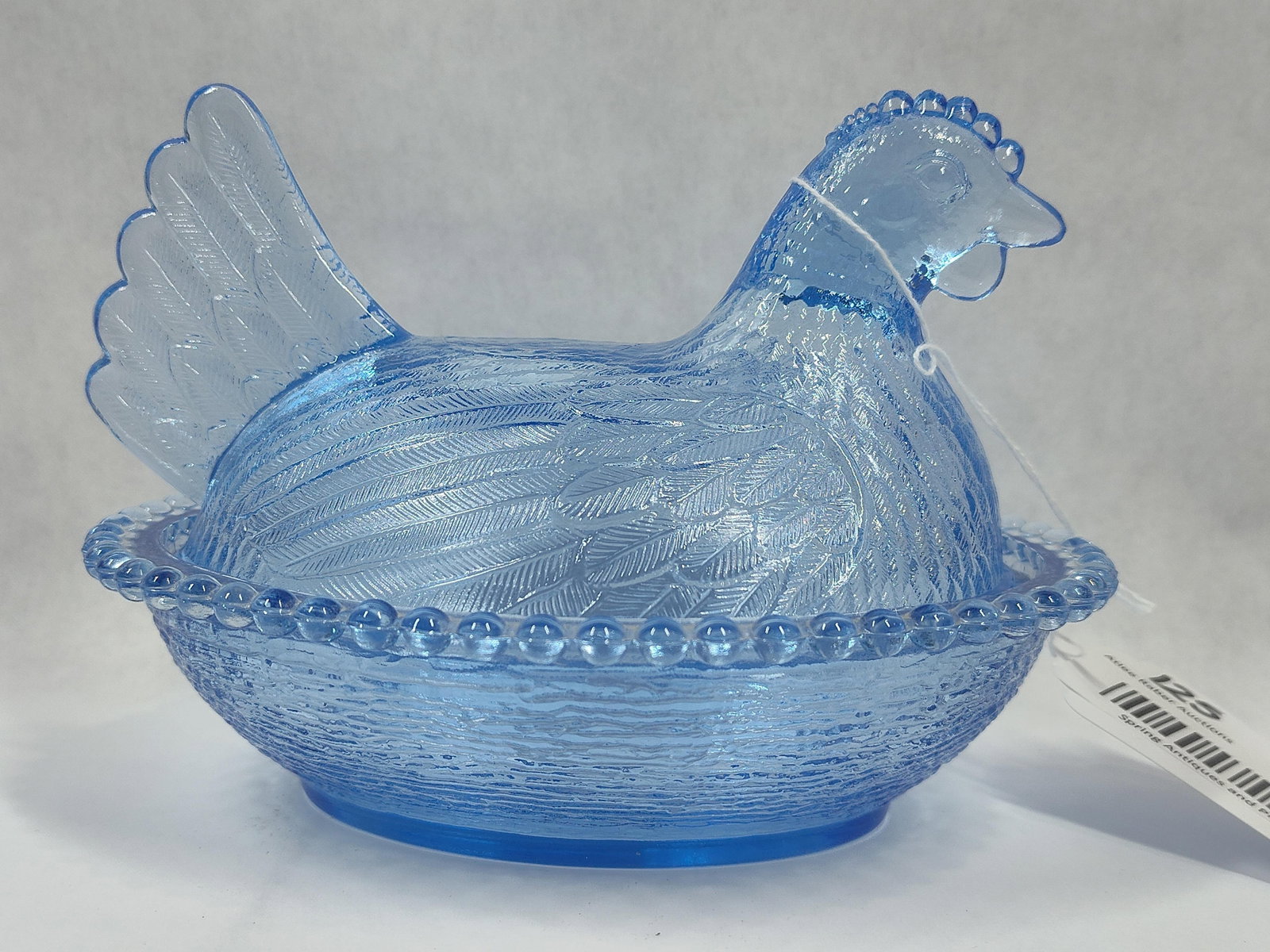 VTG Indiana Glass Cornflower Blue Hen on Nest Covered Dish: Showing no chips, cracks or breaks being full sized measuring 7 in. L