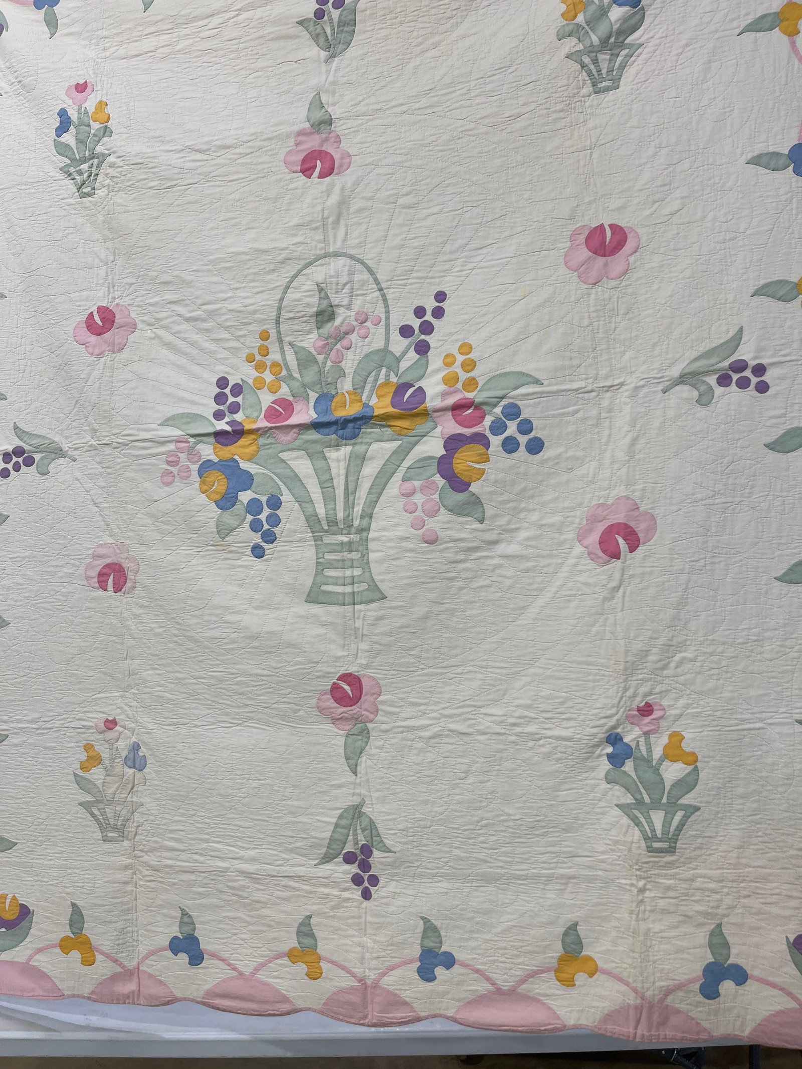 Wild Flower Basket Applique Quilt: 77x90, minor yellowing. 