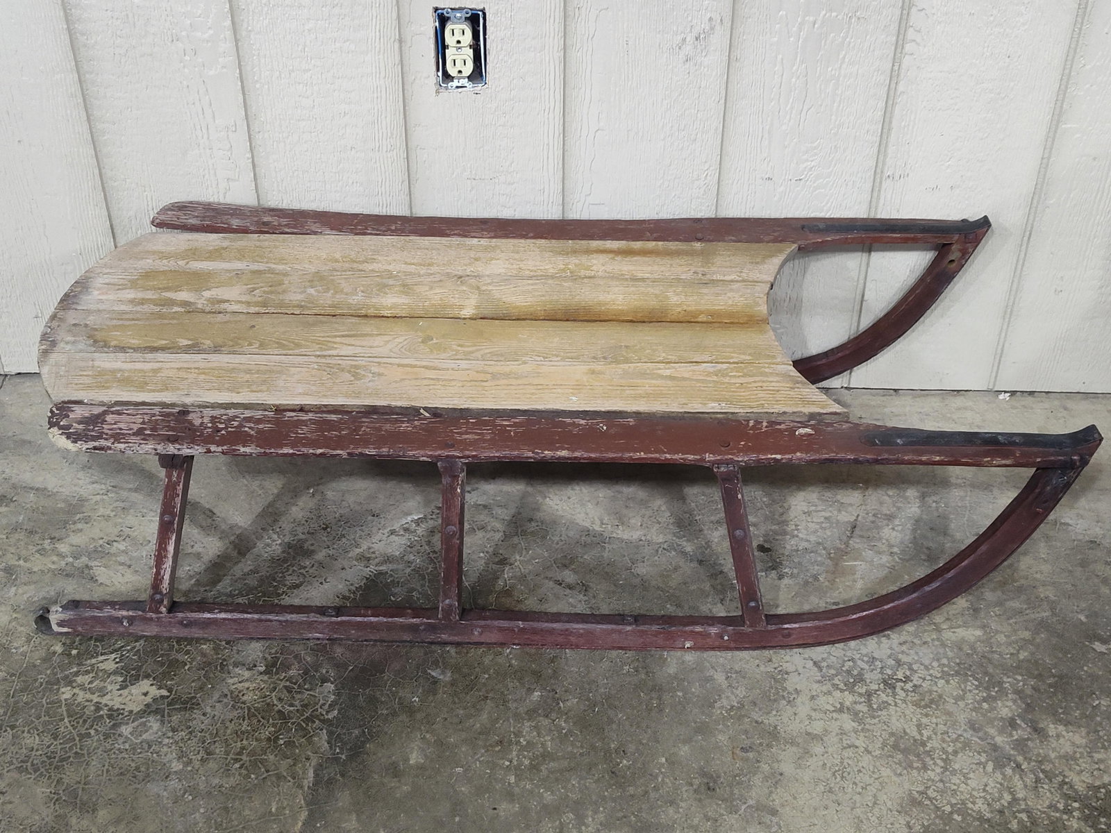 Primitive Sled: Missing cross bar in front. 20in wide 45in long.