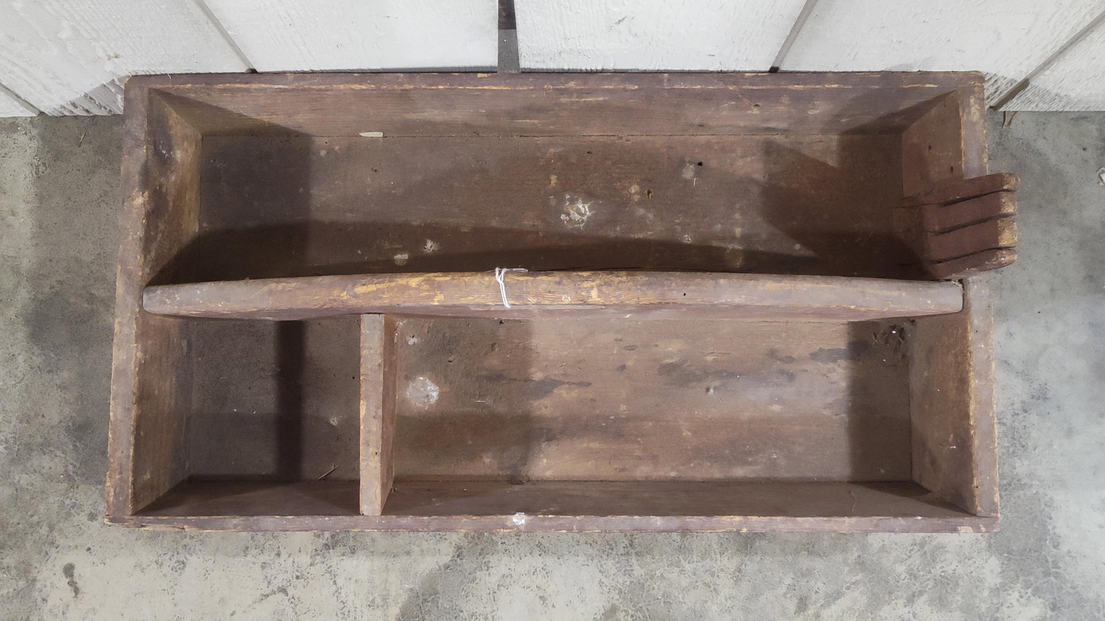 Great Primitive Comparted Caddy - 3
