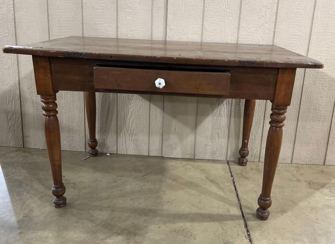 Farmhouse Painted One Drawer Table (1 of 6)