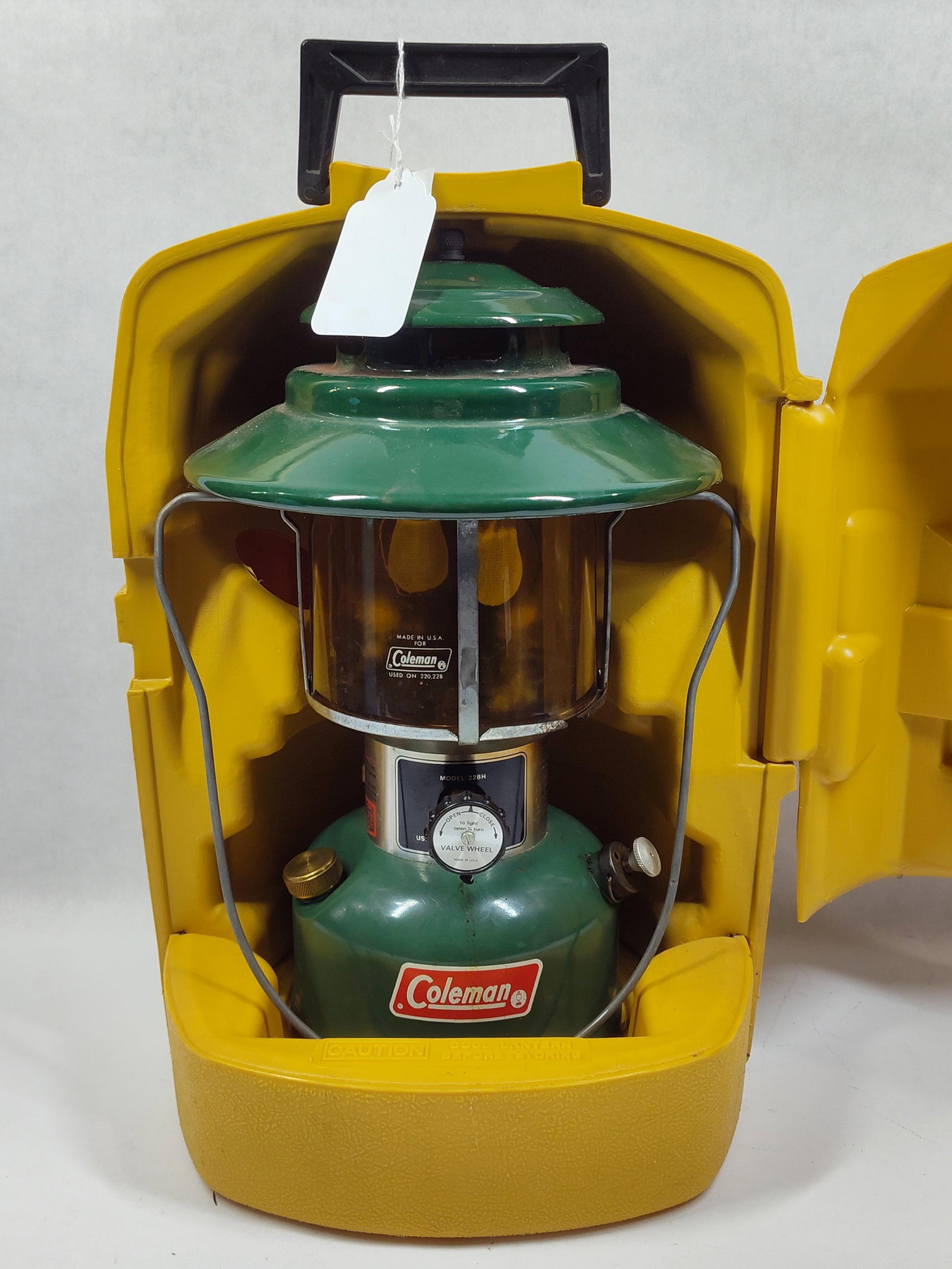 Coleman Model 228H Dual Mantle Lantern with Yellow Clamshell Carrying Case (1 of 6)