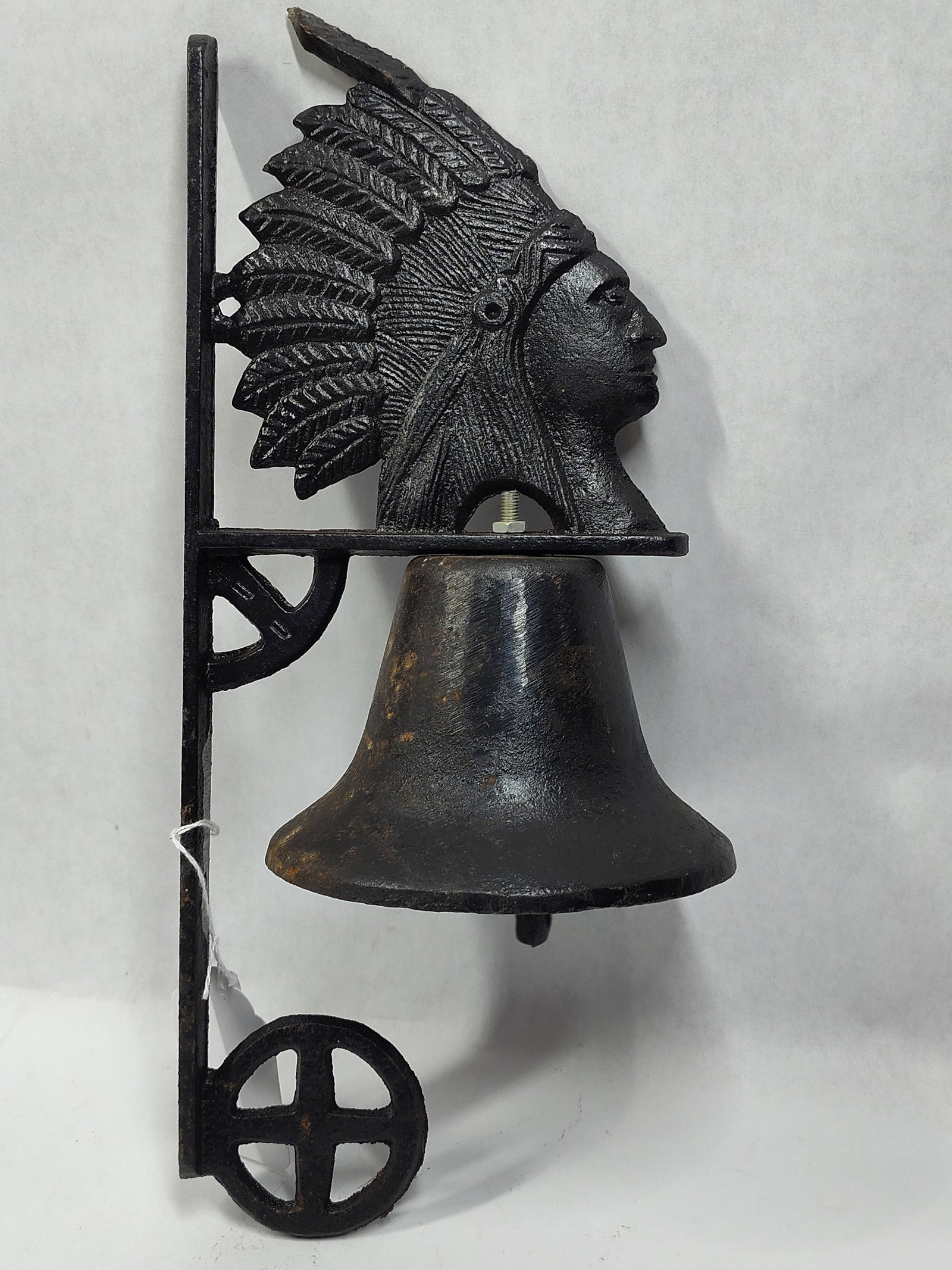 Cast Iron Wall-Mounted Dinner Bell with Native American Chief Motif (1 of 5)
