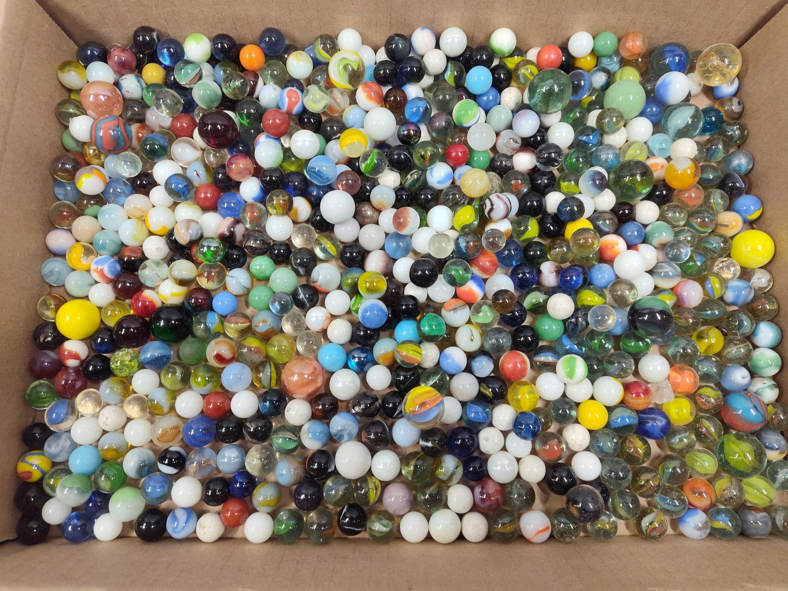 Assortedand Modern Marbles (1 of 6)