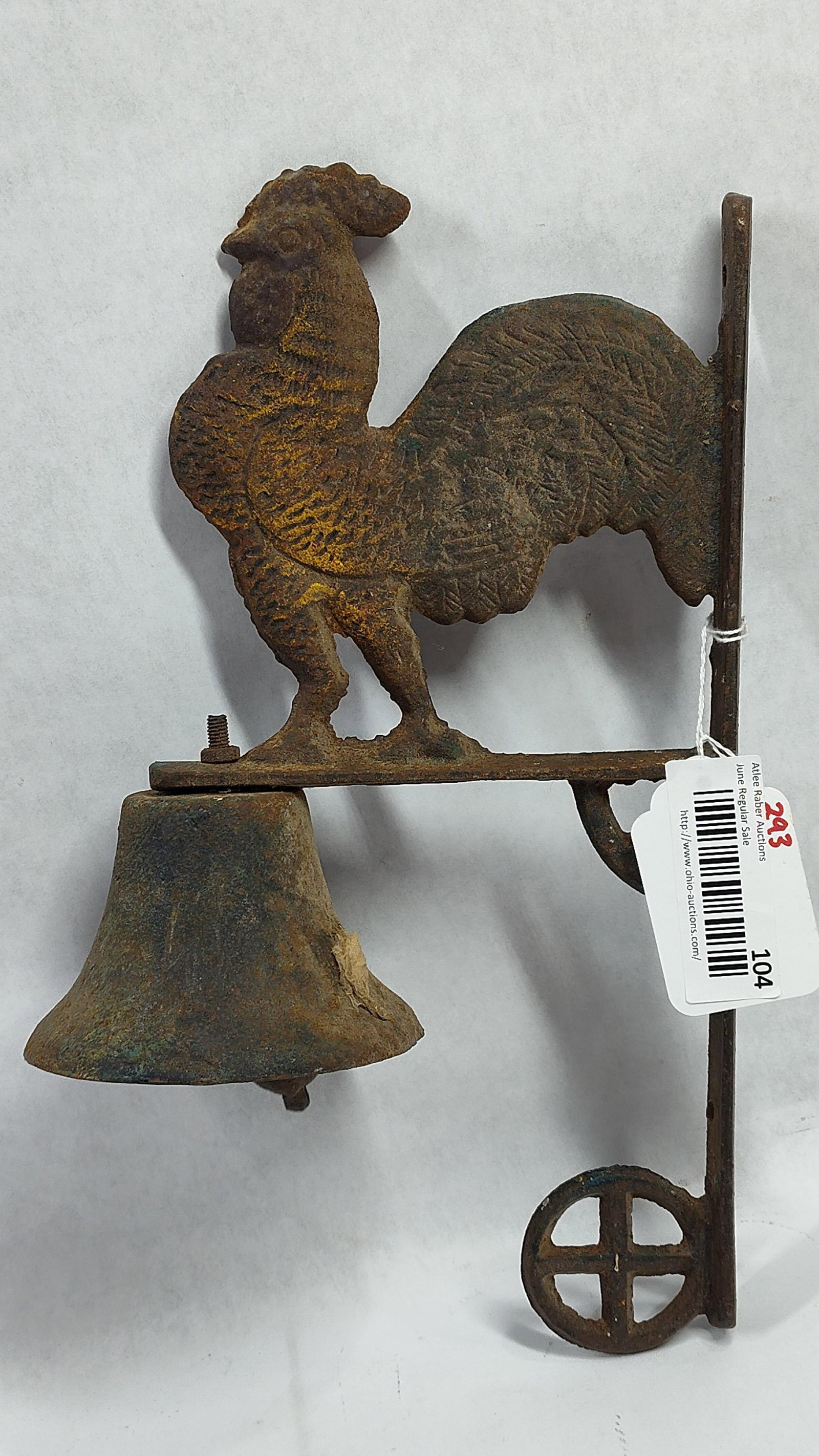 Cast Iron Figural Rooster Wall Mounted Dinner Bell (1 of 3)