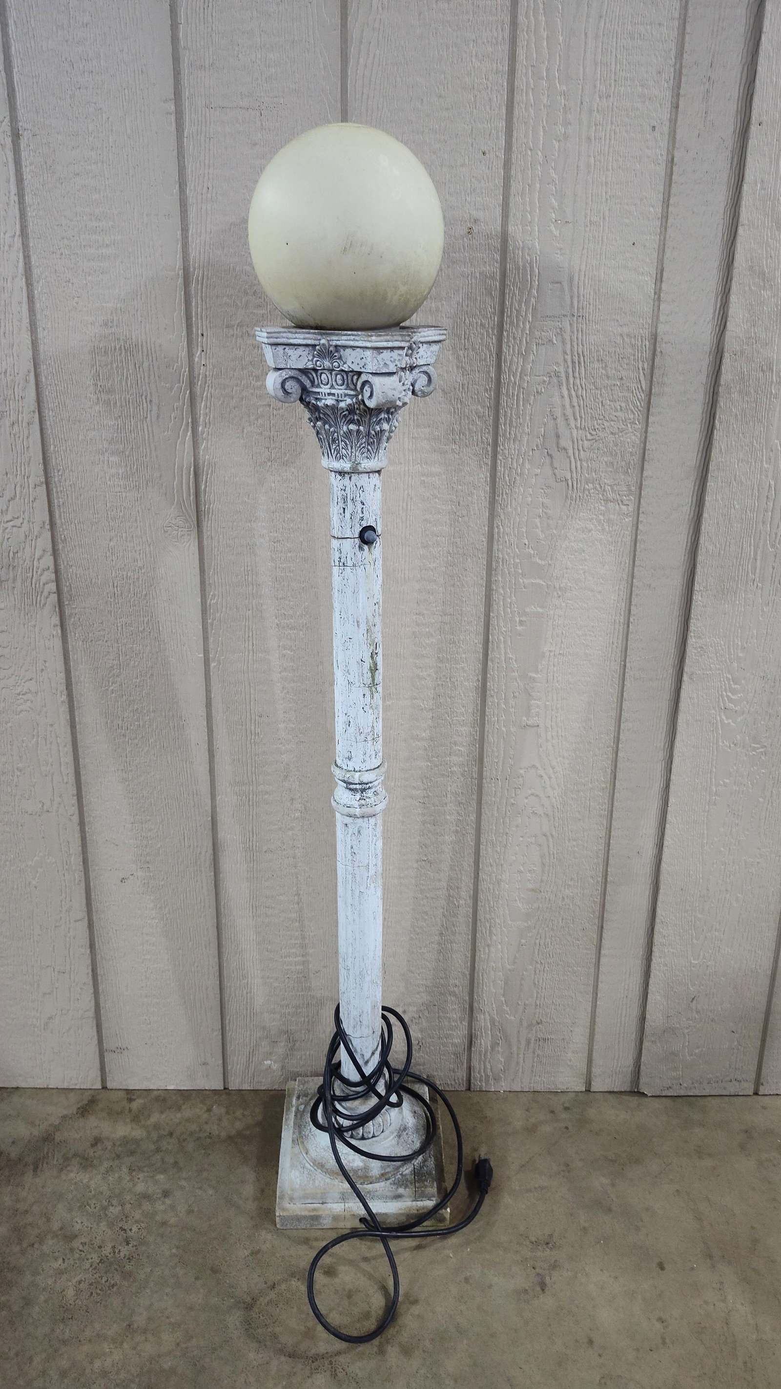 Classical Style Column Floor Lamp with Spherical Globe Shade (1 of 5)