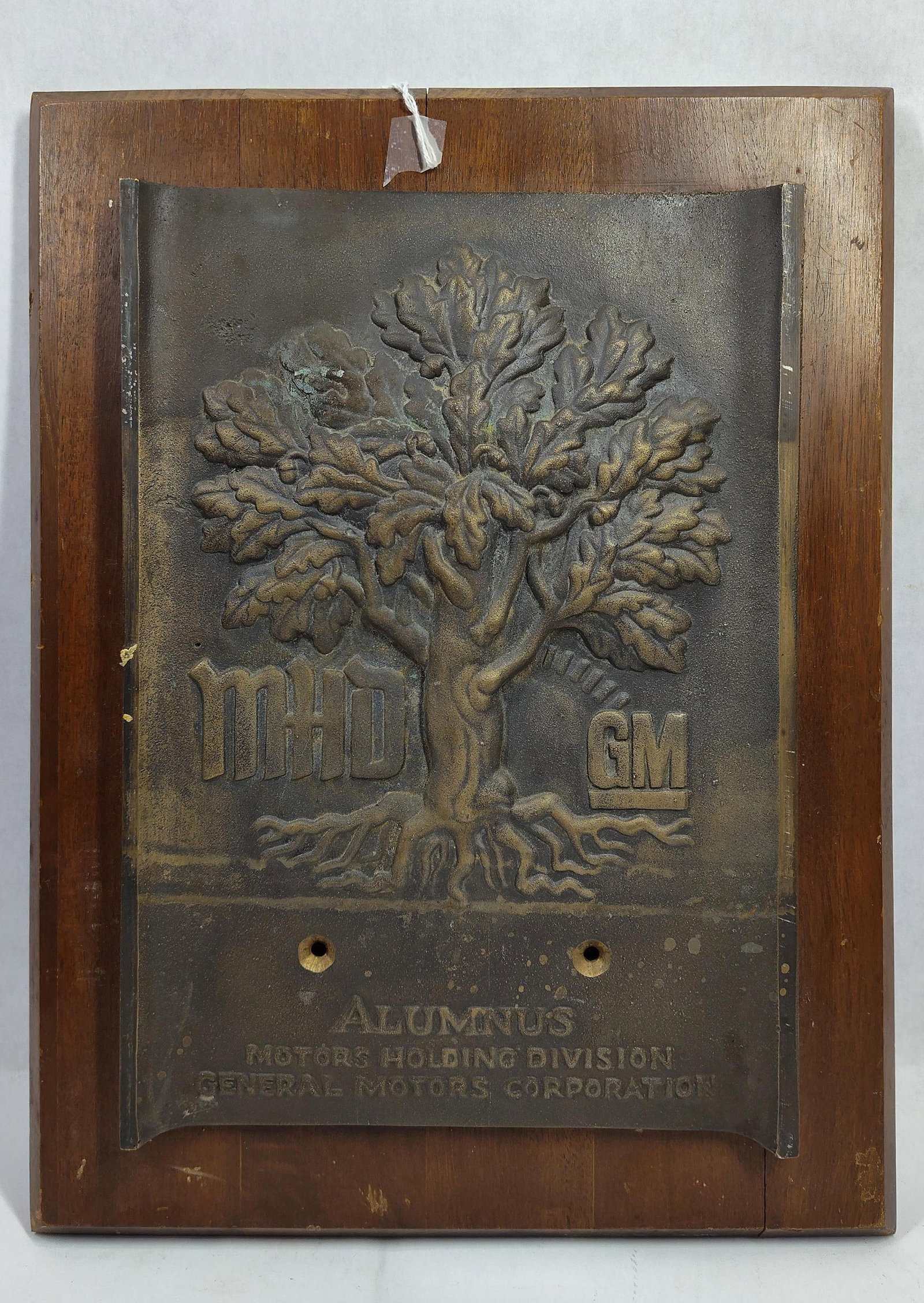 General Motors Motors Holding Division Alumnus Commemorative Wood and Cast Metal Plaque (1 of 5)