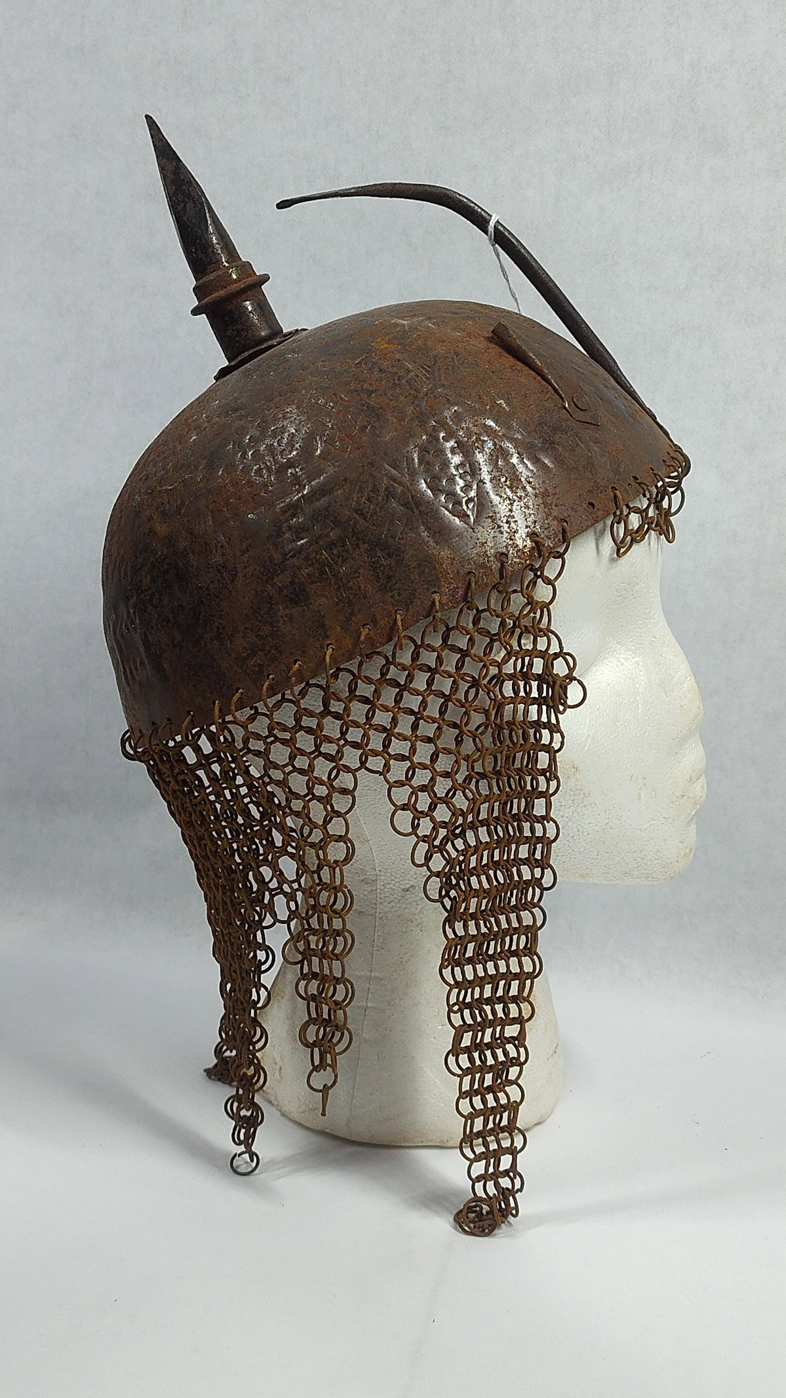 An 18th or 19th Century Indo-Persian Iron Kulah Khud Helmet (1 of 4)