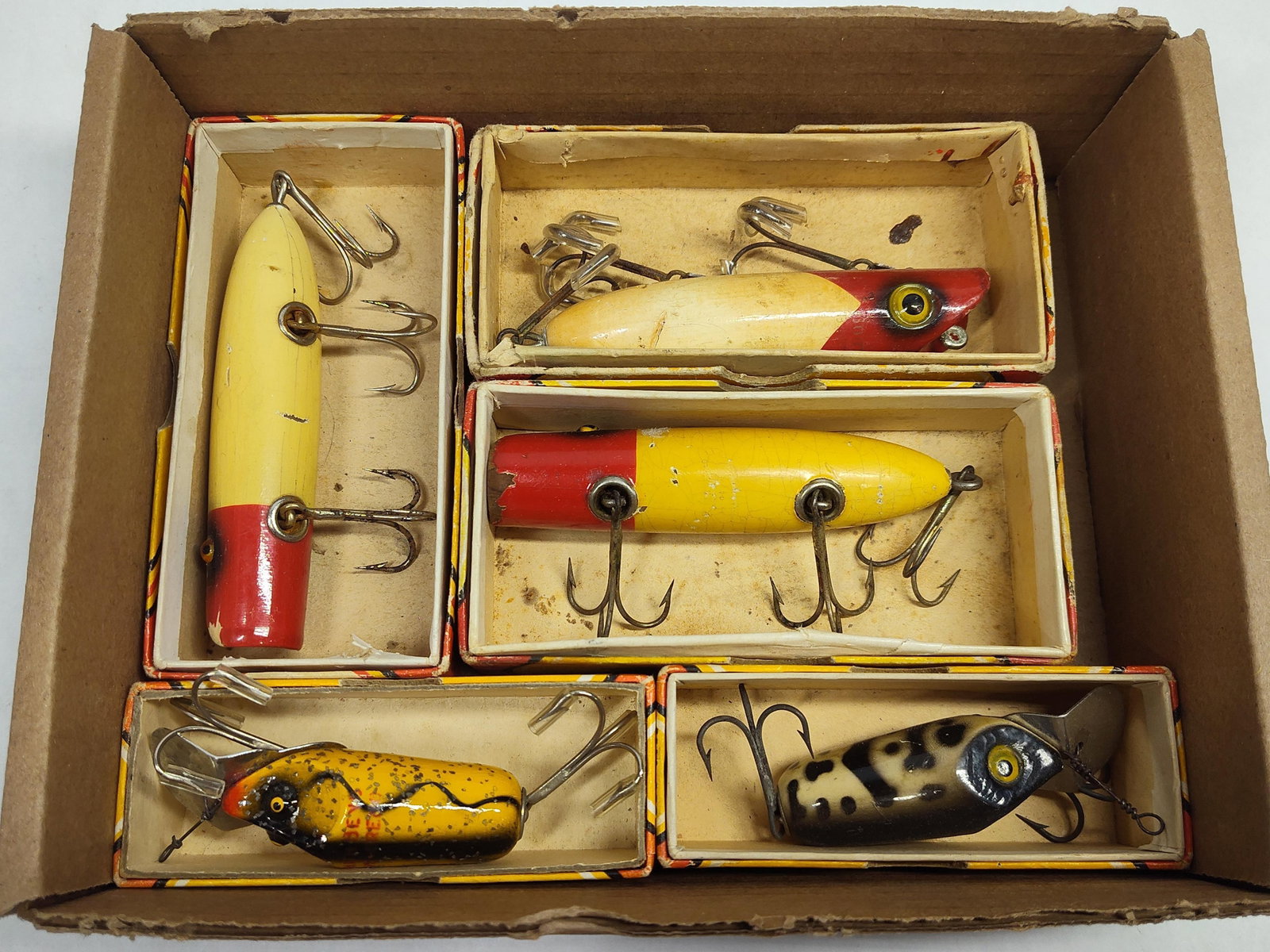 South Bend Wooden Fishing Lures including Bass-Oreno Models (1 of 3)