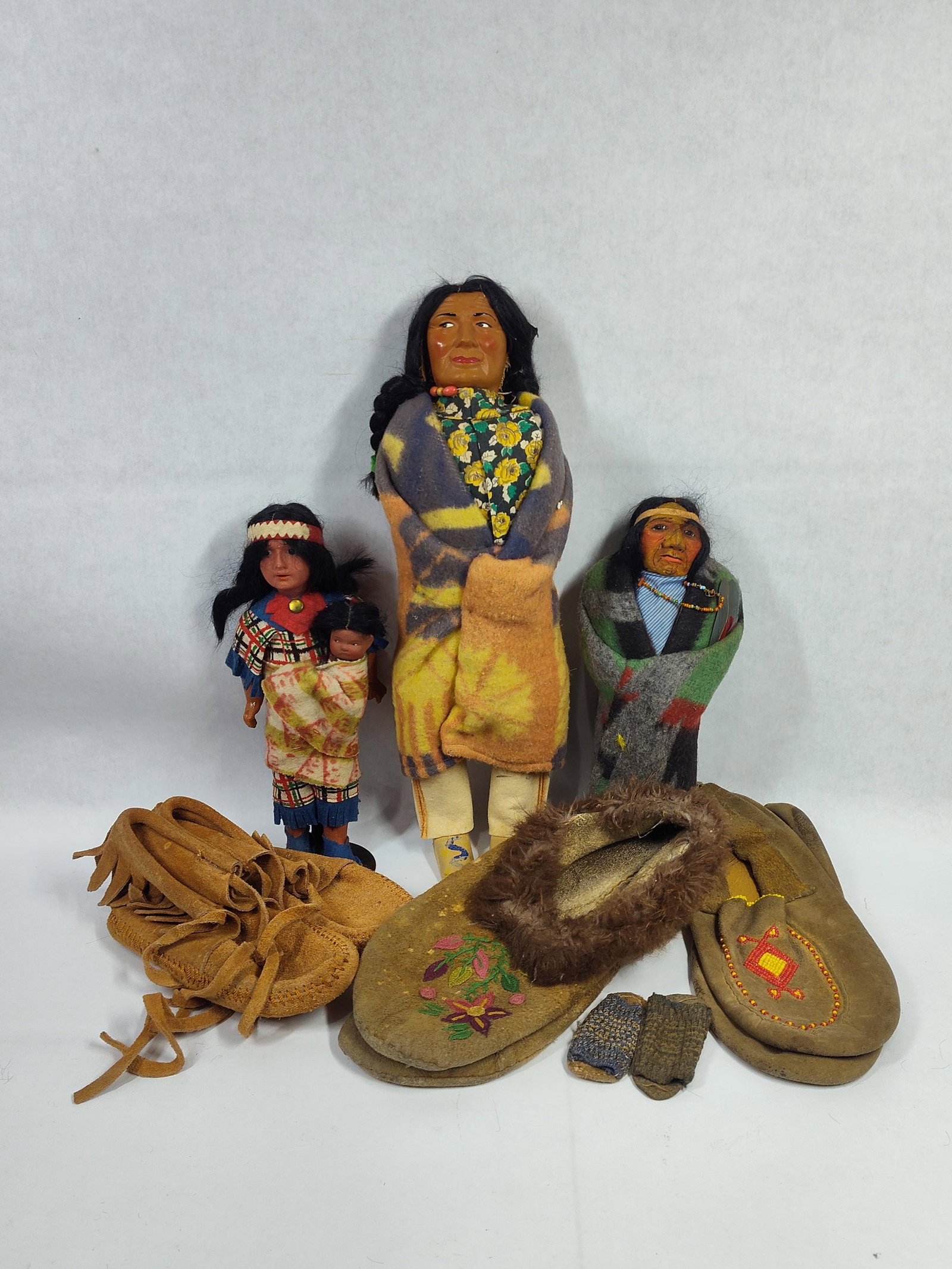 Native American Style Souvenir Dolls and Leather Moccasins (1 of 4)