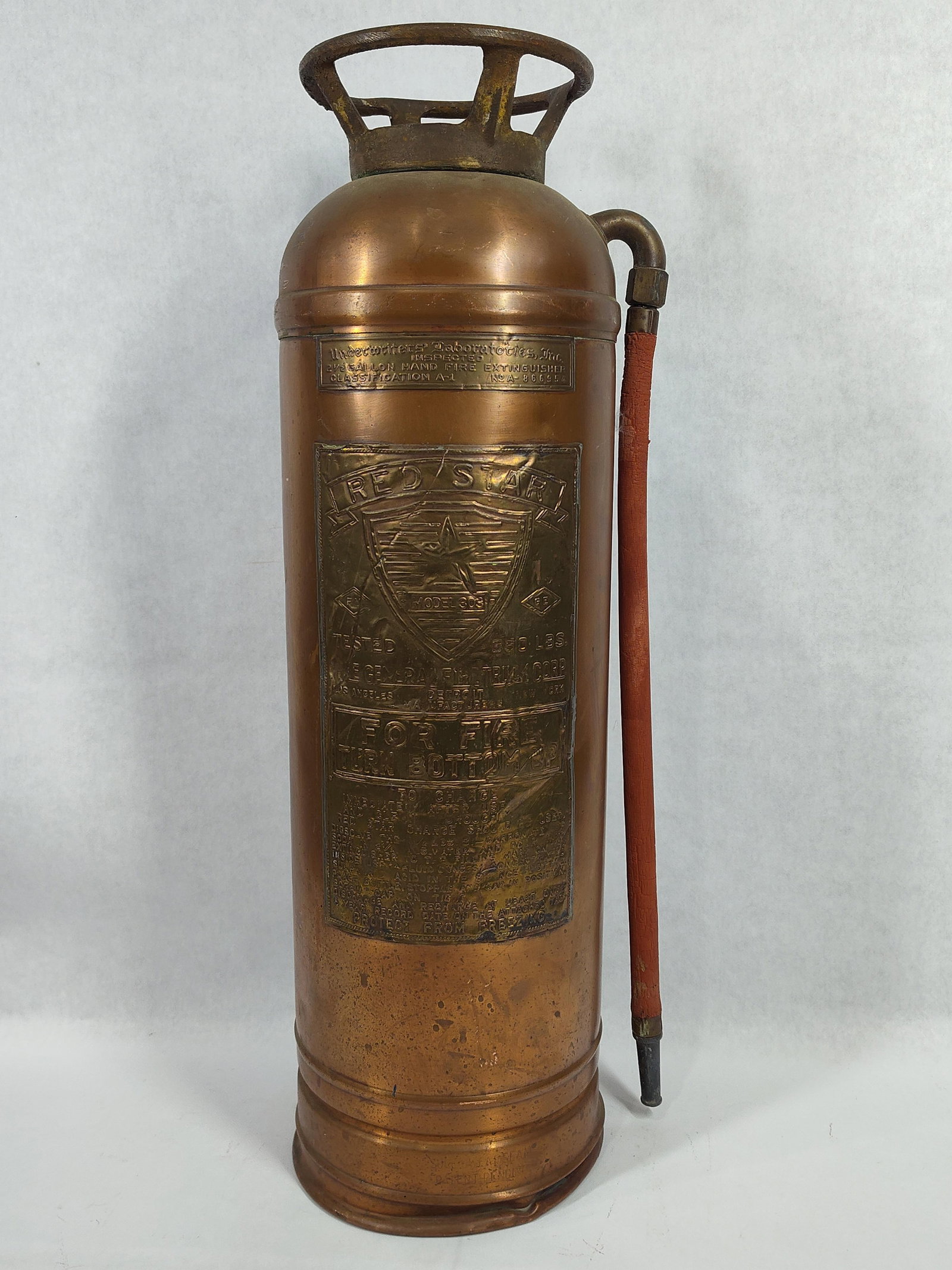 Red Star Model 303 Copper and Brass 2.5 Gallon Fire Extinguisher by The General Fire Truck Corp. (1 of 4)