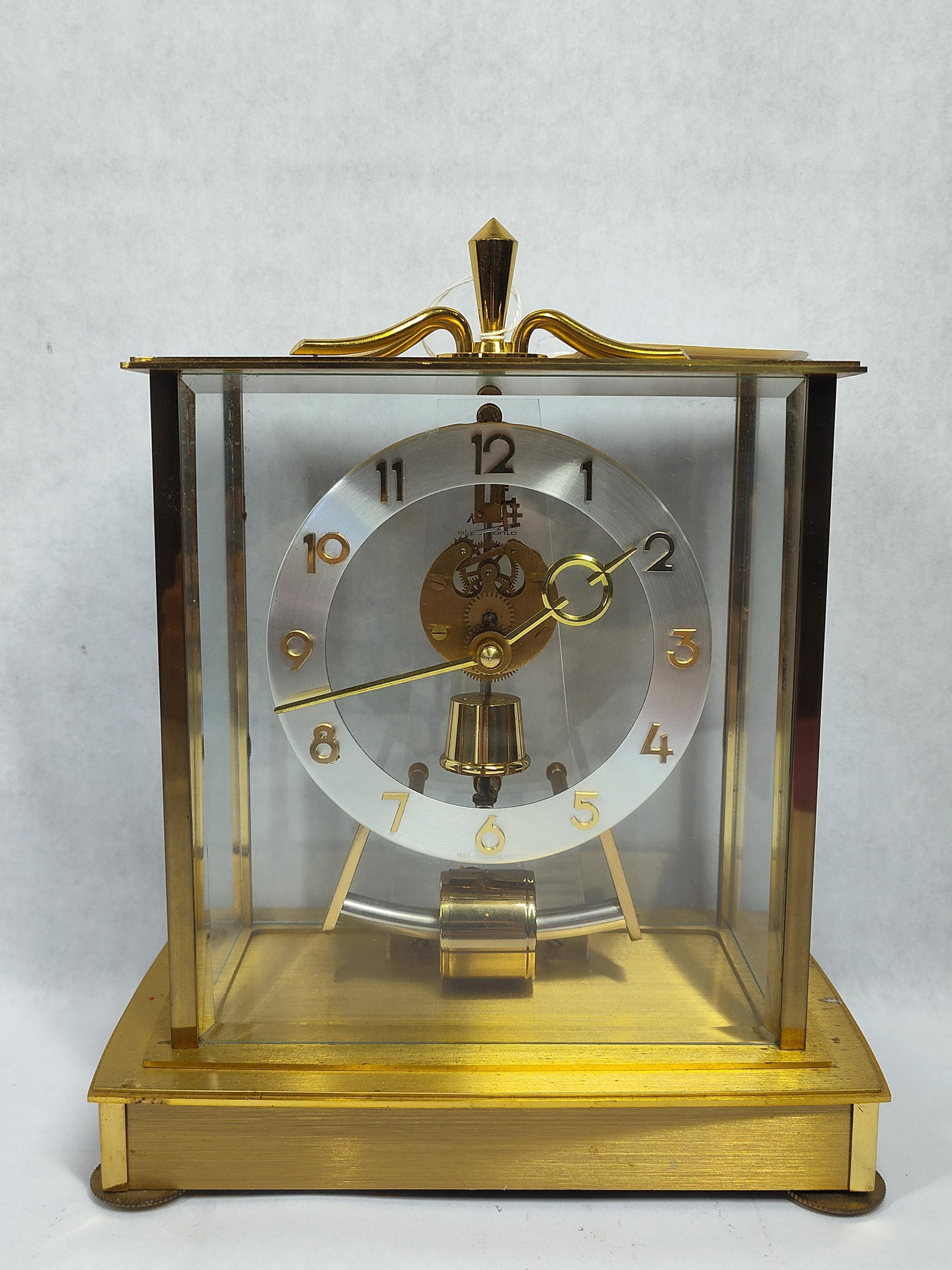 Kundo West German Electronic Brass and Glass Torsion Mantel Clock (1 of 3)