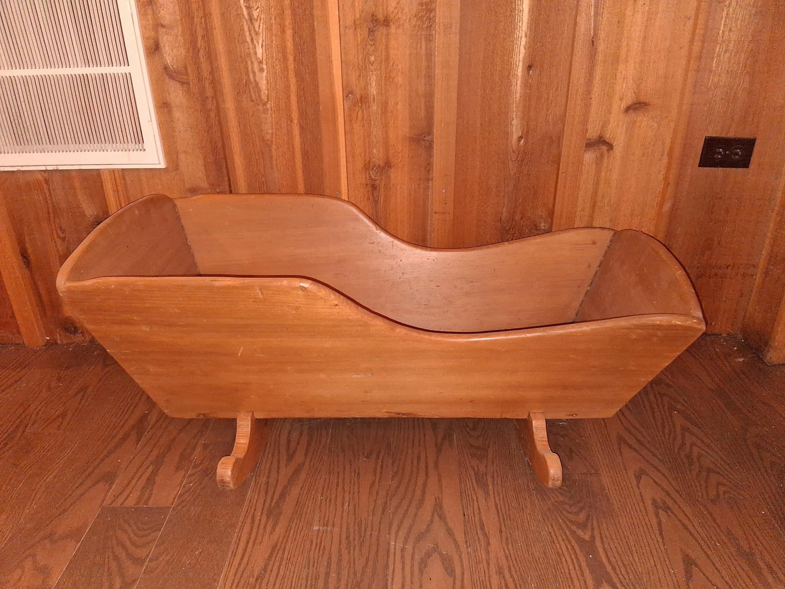 Early American Primitive Pine Sleigh Cradle - 2