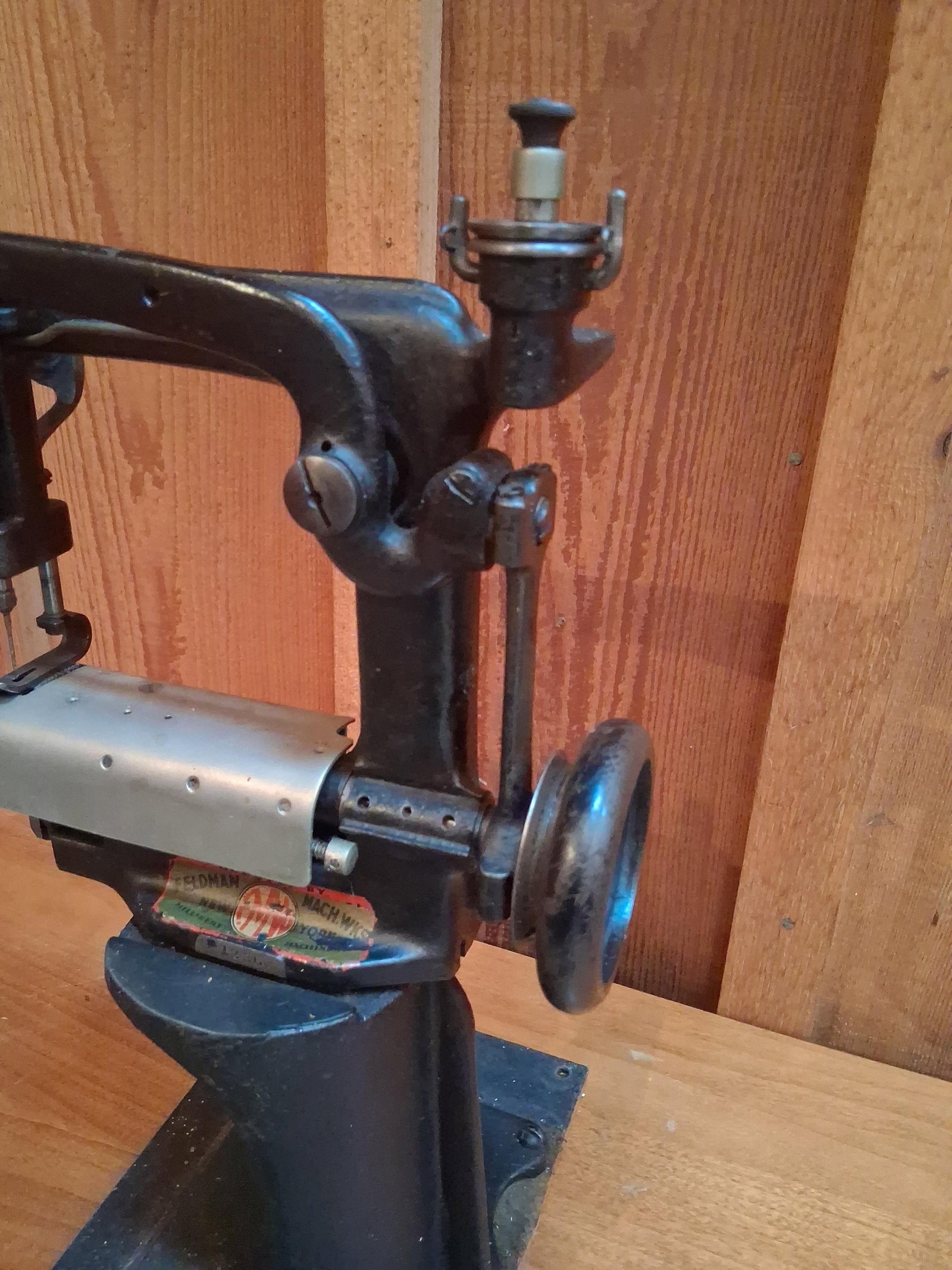 Feldman Millinery Cylinder Bed Sewing Machine - 4