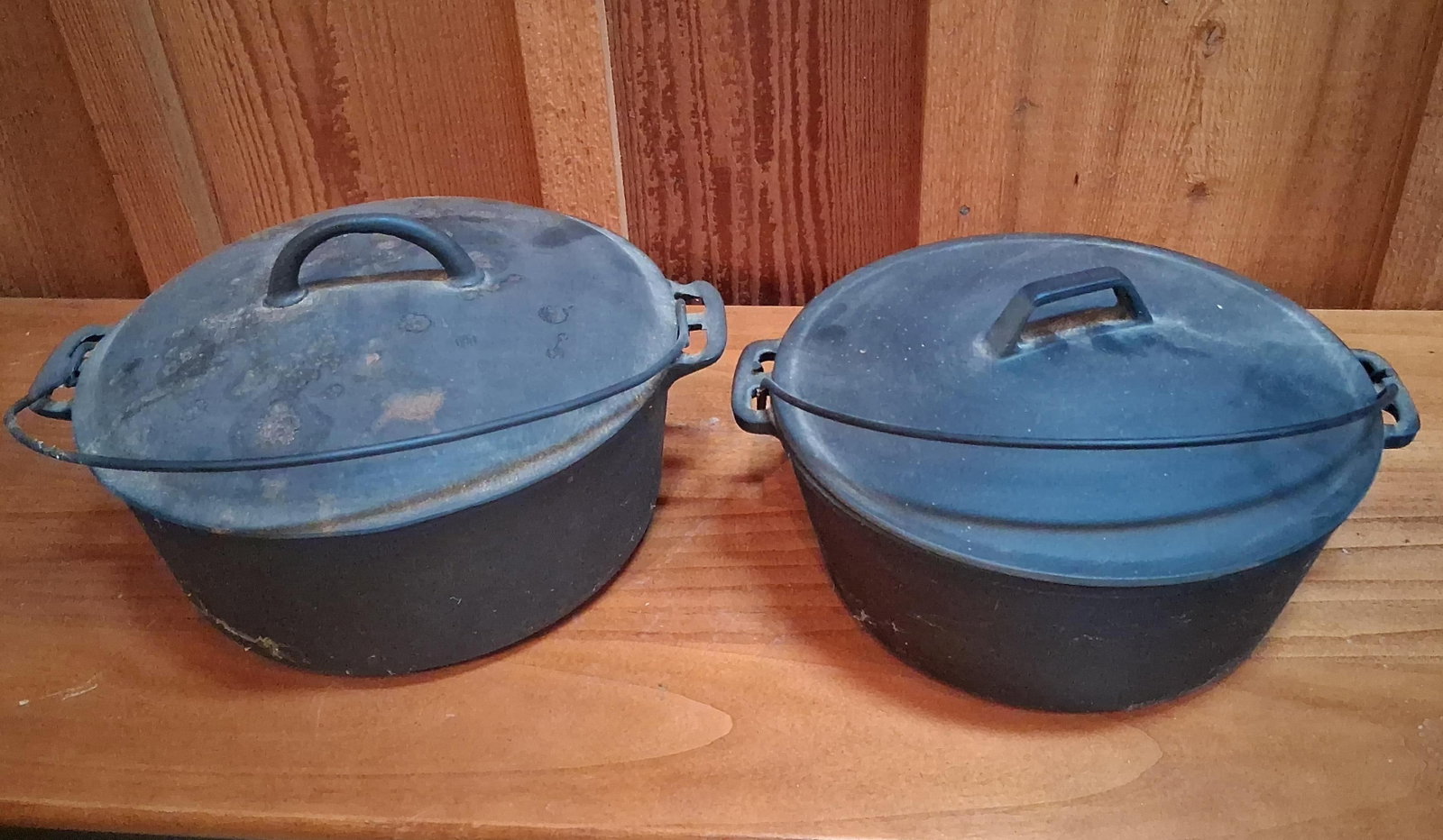 Pair Vtg Cast Iron Dutch Ovens w/ Griswold No. 6 (1 of 10)