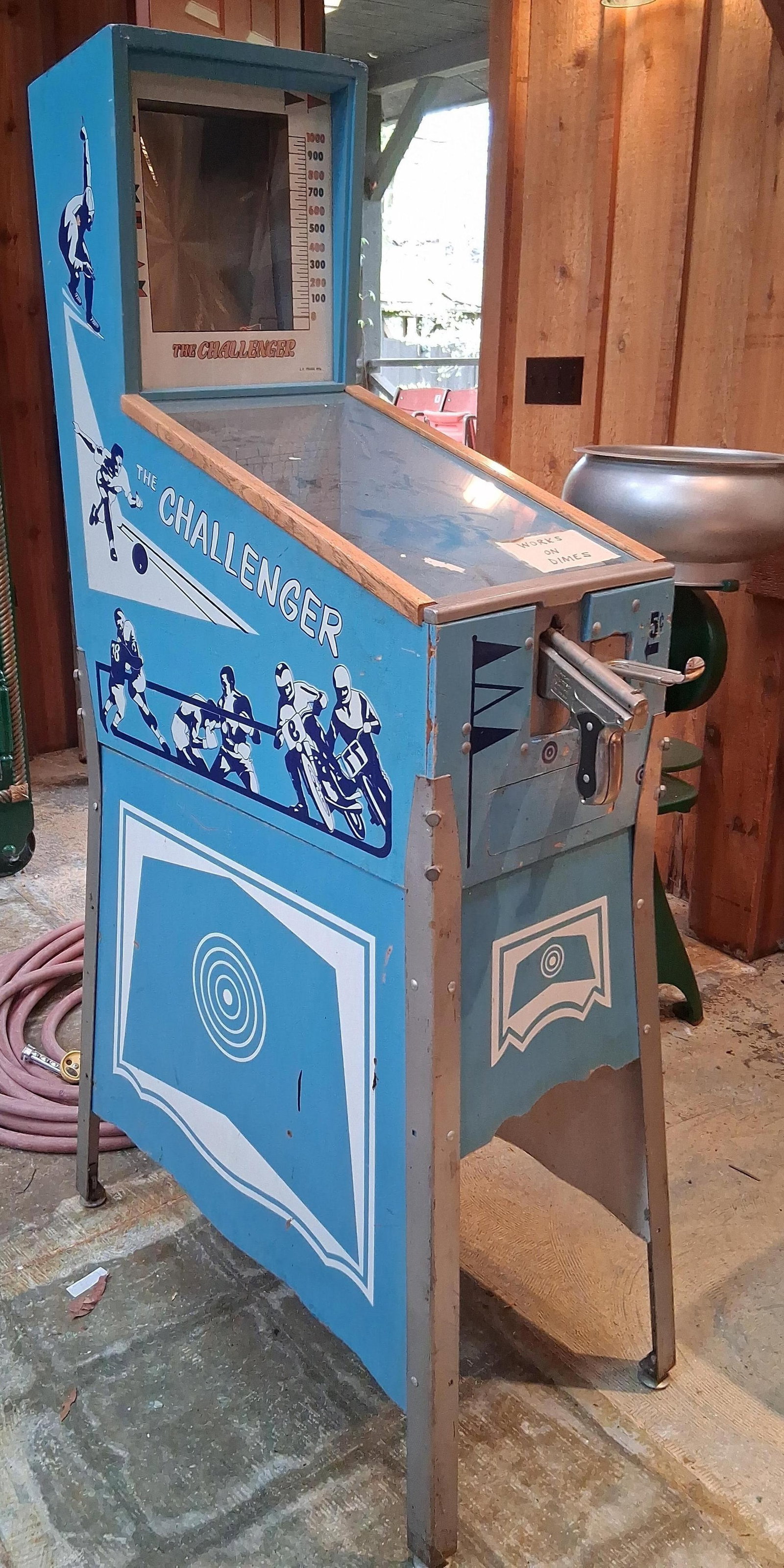 J.F. Frantz Challenger Model 200 Arcade Game (1 of 9)