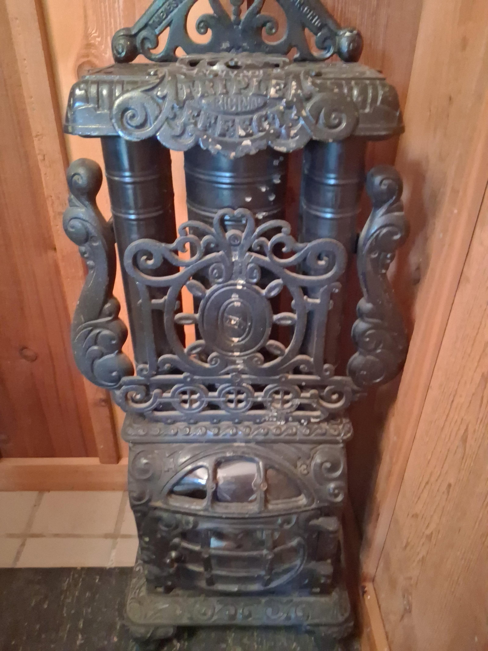 Cast iron Parlor Stove - 5