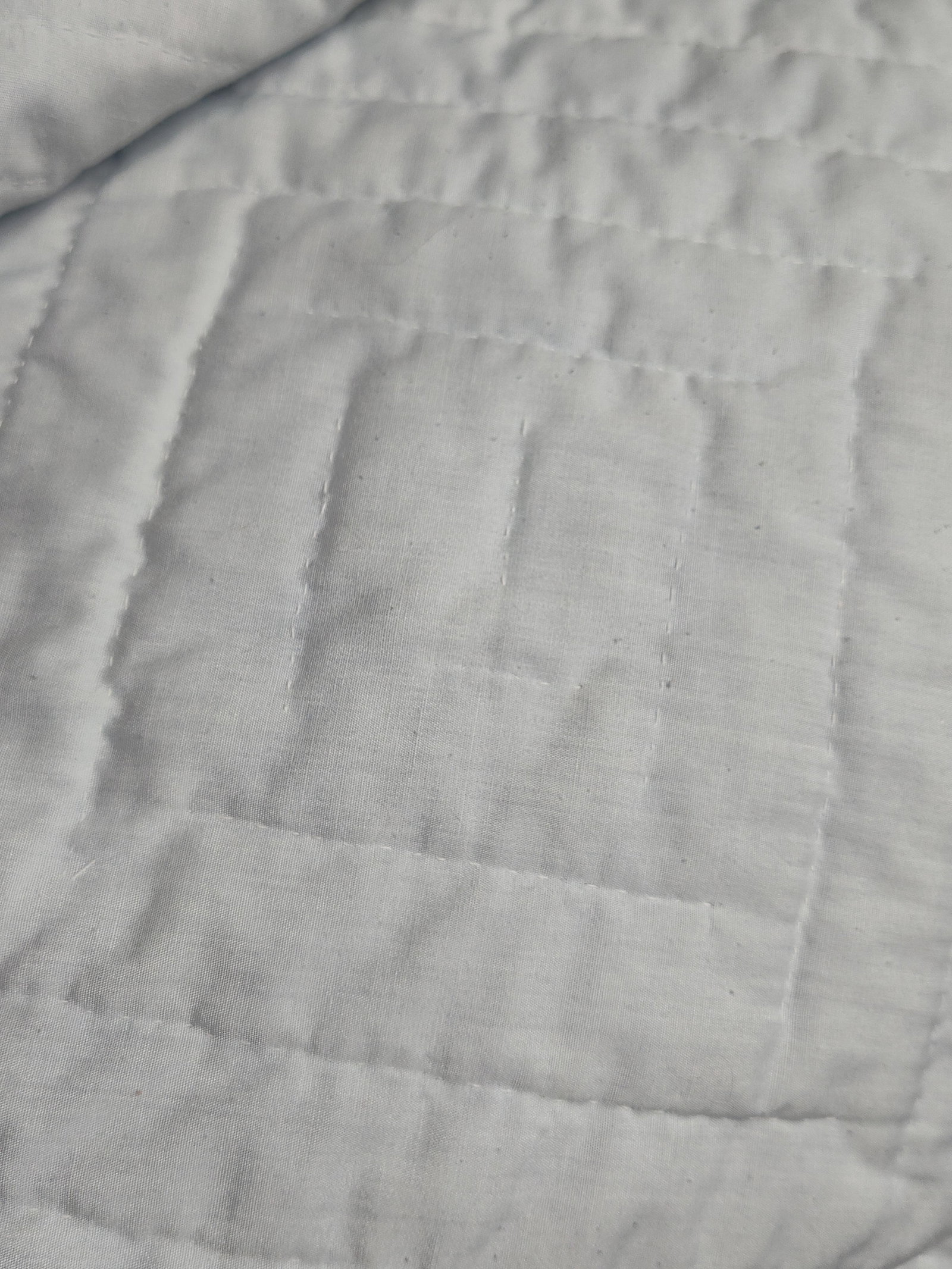 Hand-Quilted Cotton Log Cabin Patchwork Quilt - 4