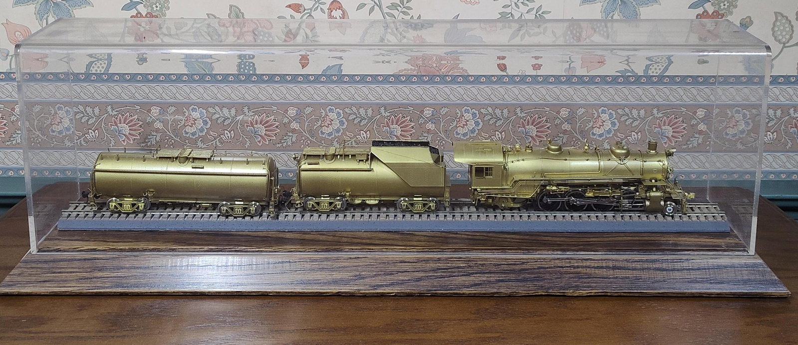 Attributed Westside Model Co. B&O Q-4b Mikado Set: A three-piece HO scale model steam locomotive set attributed to importer Westside Model Co. and modeled after the Baltimore and Ohio Railroad Q-4b Mikado. The set includes a 2-8-2 Mikado type steam